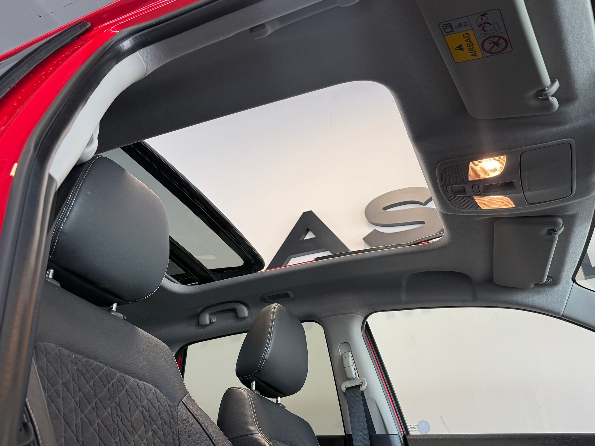SUZUKI Vitara 1.4 Boosterjet Compact Top Automatic SWISS EDITION-image-12