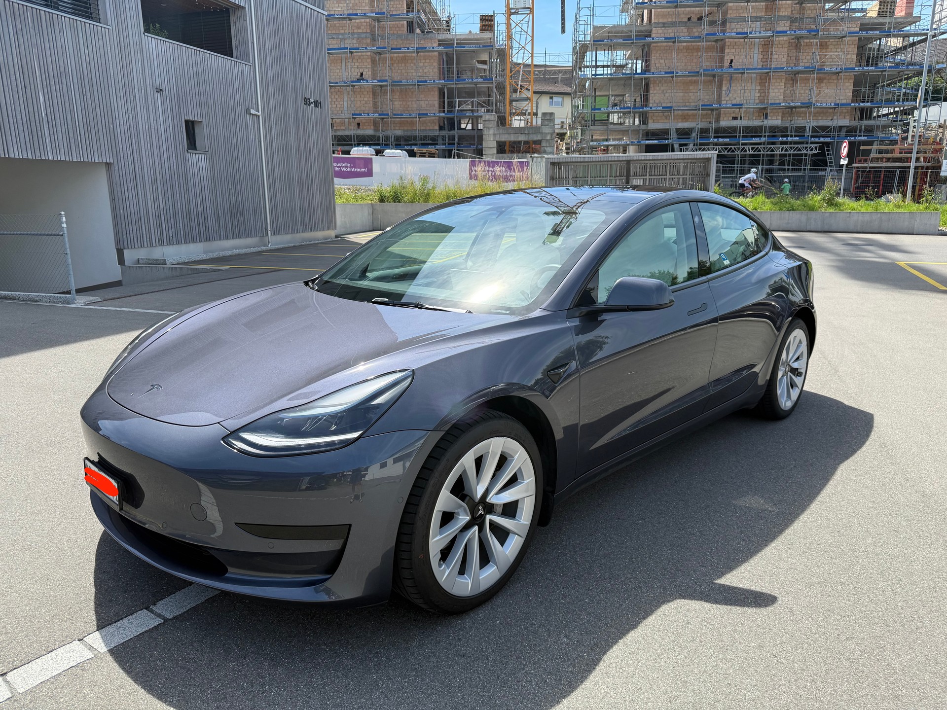 TESLA Basis-image-0