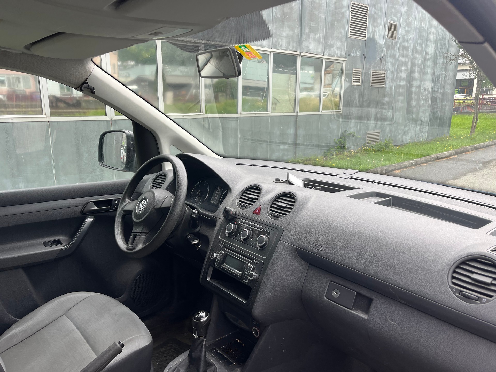 VW Caddy Maxi 2.0 TDI 4Motion-image-7