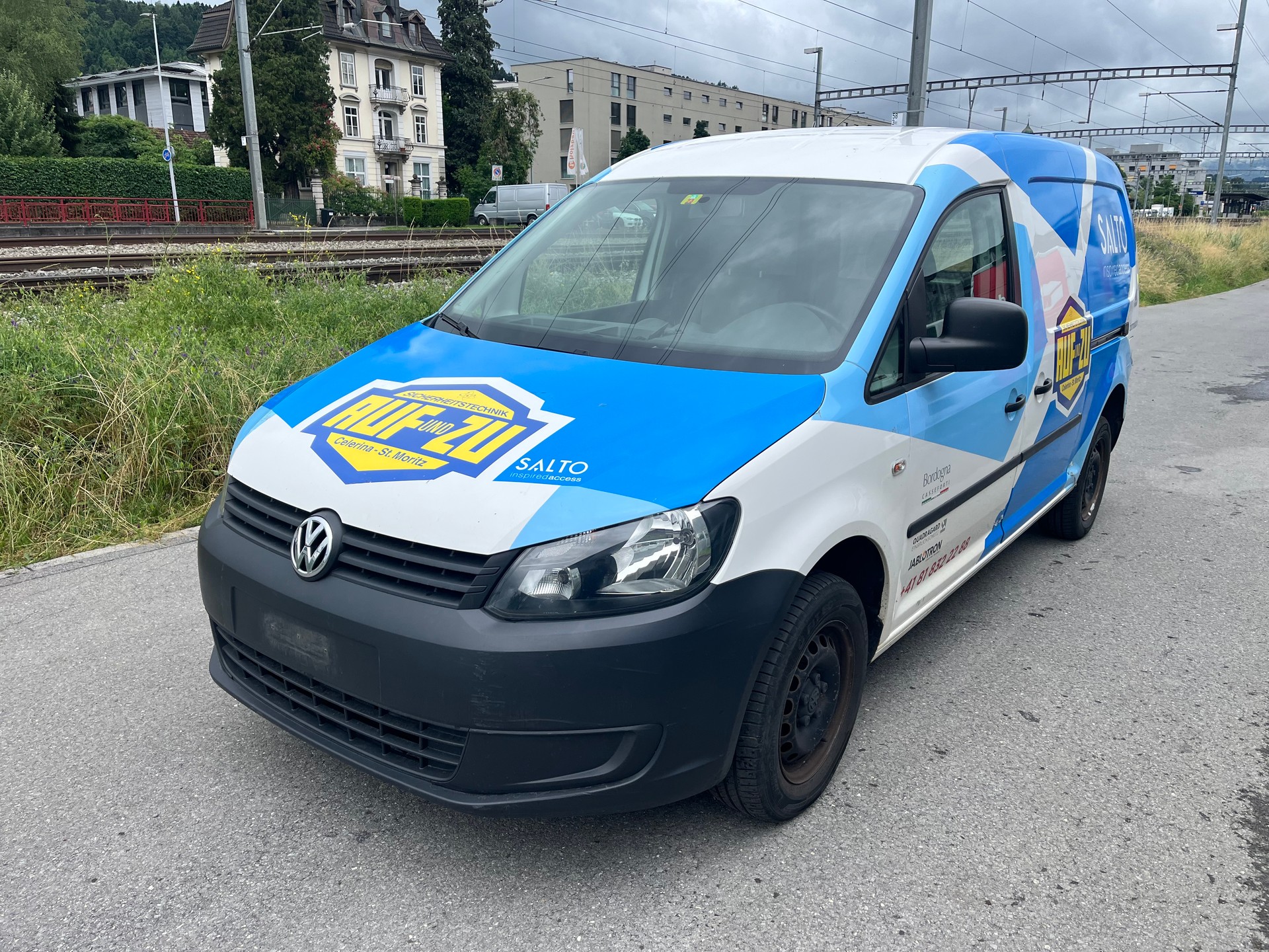 VW Caddy Maxi 2.0 TDI 4Motion-image-0