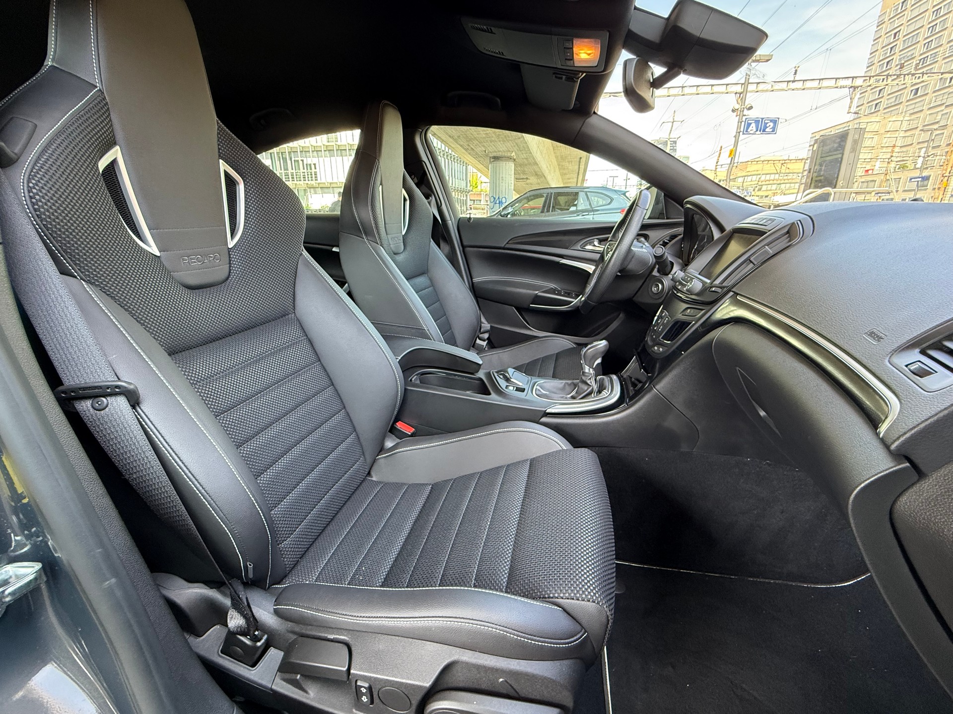 OPEL Insignia 2.8 Turbo OPC 4WD-image-9