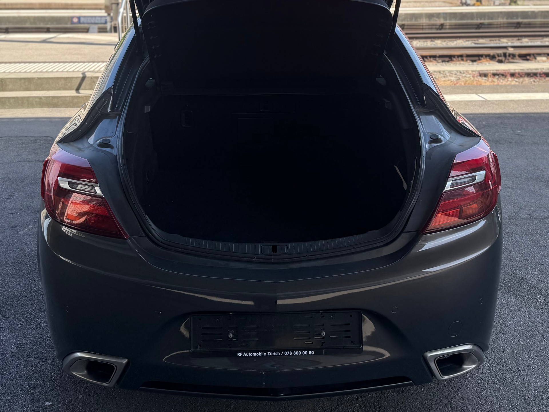 OPEL Insignia 2.8 Turbo OPC 4WD-image-14