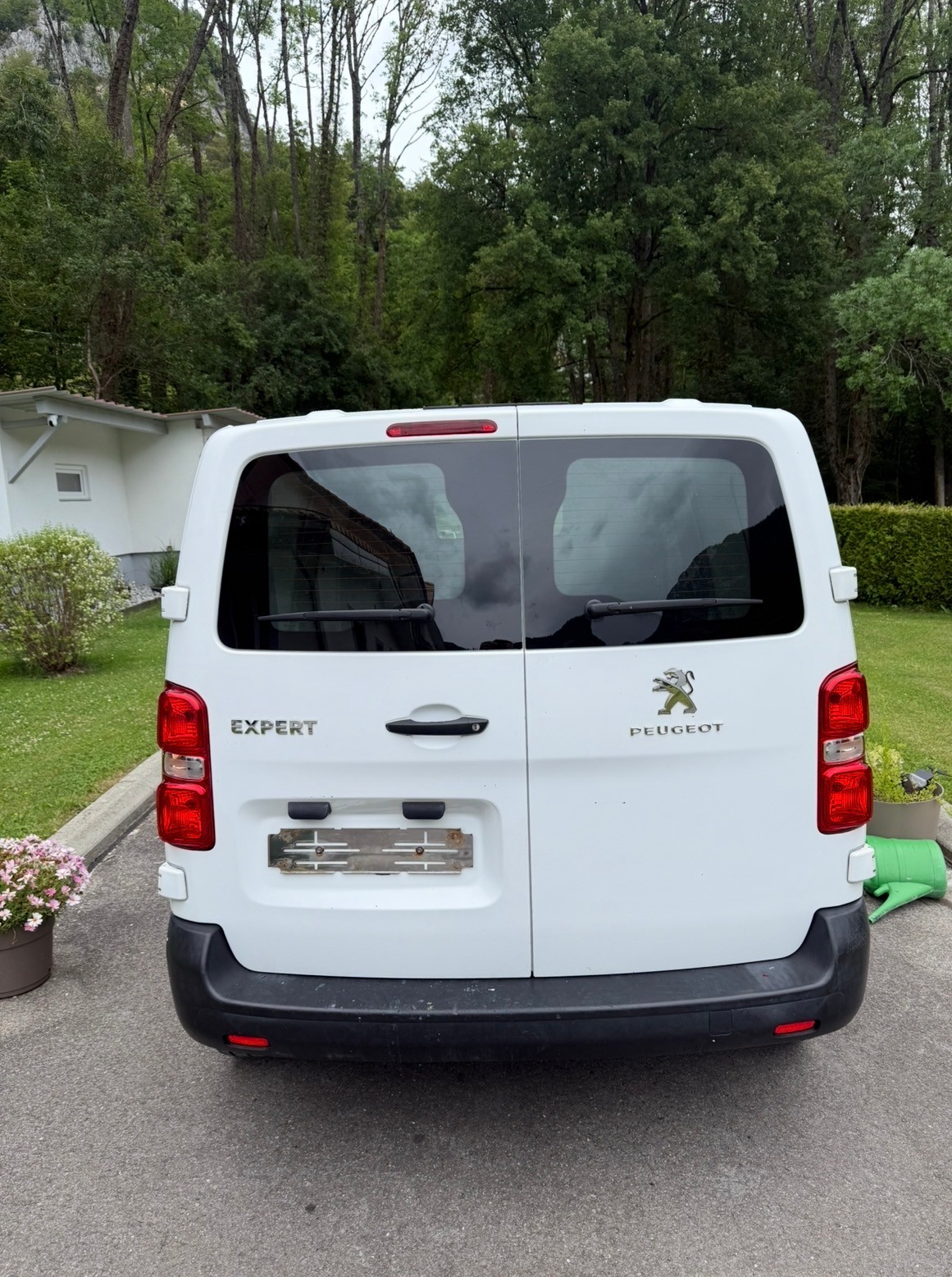 PEUGEOT 2.0 BlueHDi 120 Allure-image-3