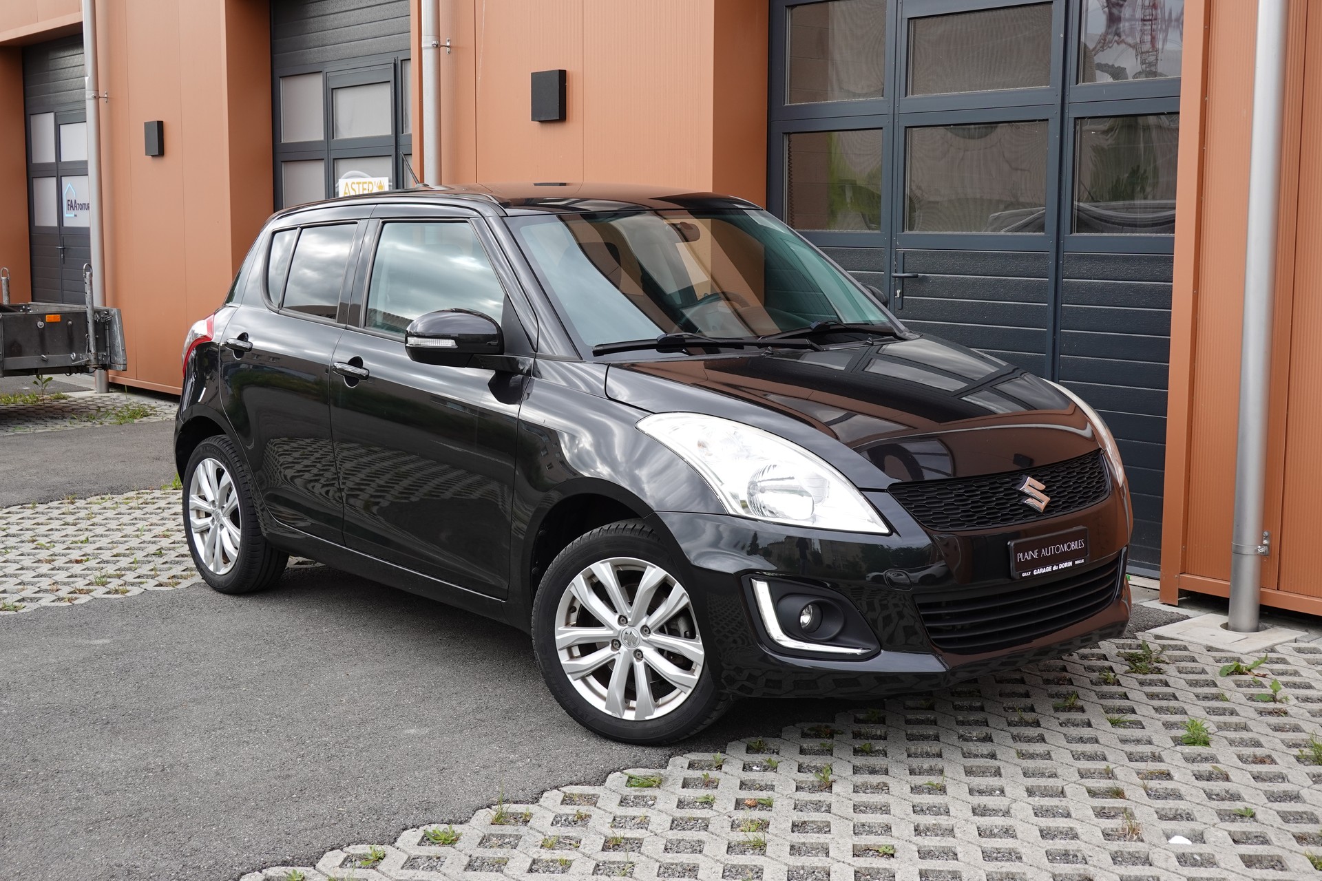 SUZUKI Swift 1.2i 16V GL Sergio Cellano 4x4-image-6