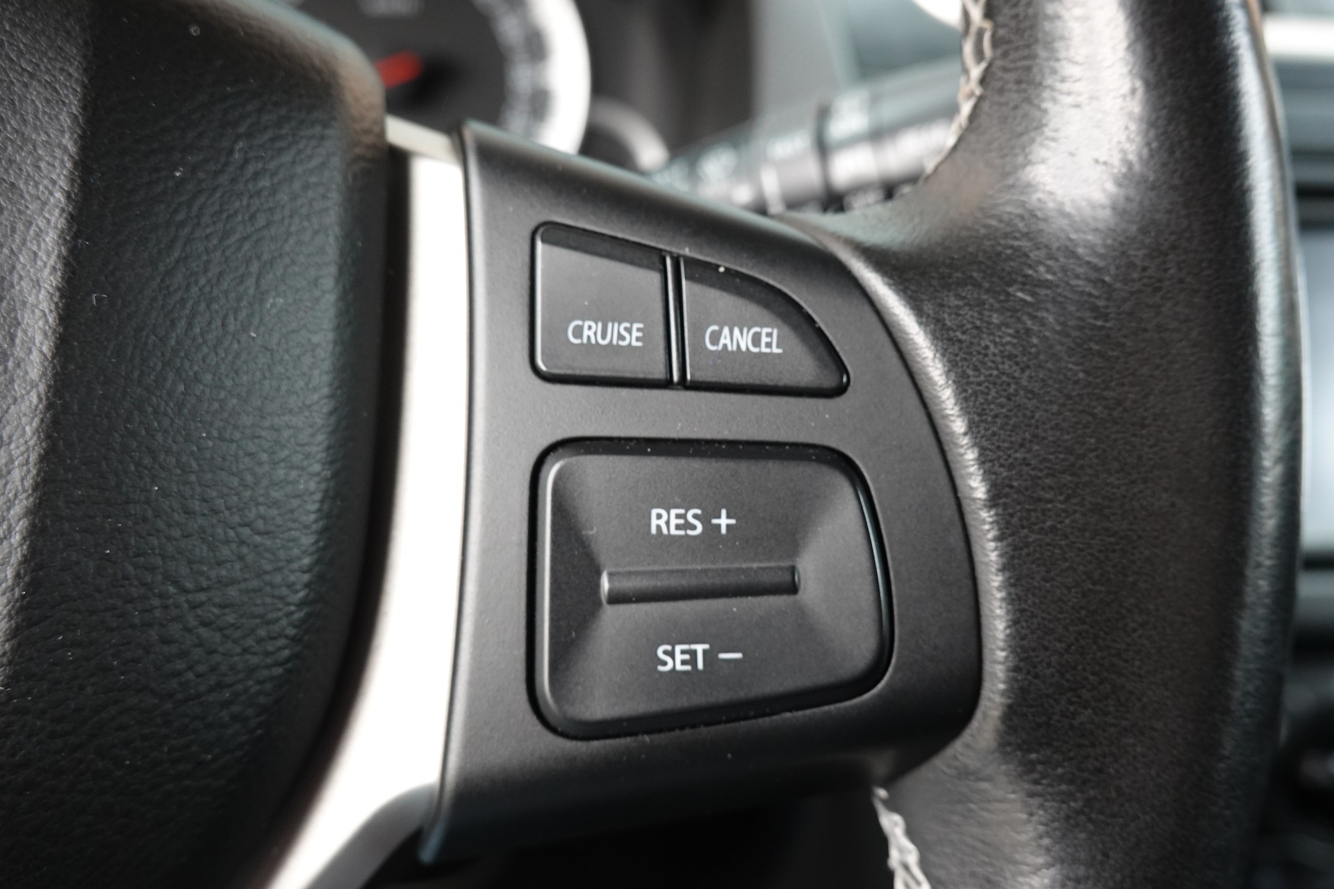 SUZUKI Swift 1.2i 16V GL Sergio Cellano 4x4-image-12