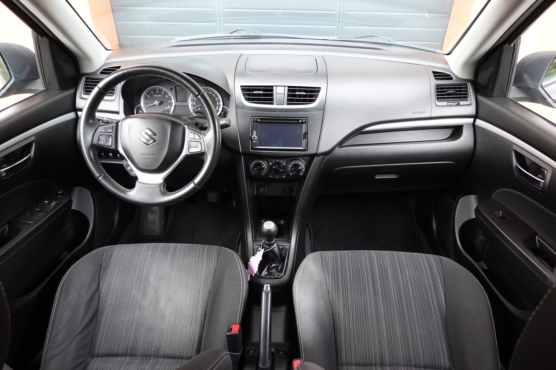 SUZUKI Swift 1.2i 16V GL Sergio Cellano 4x4-image-10