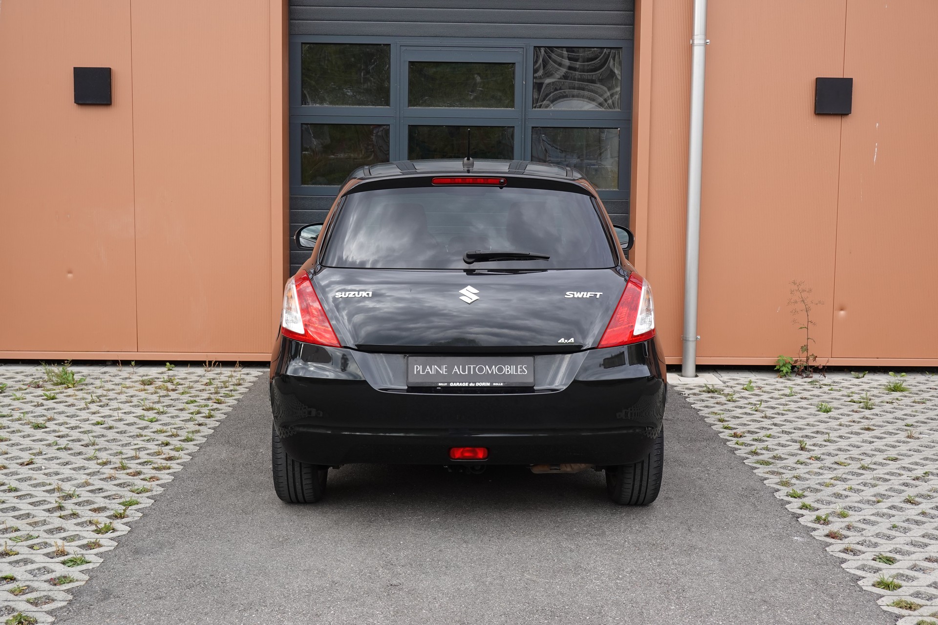 SUZUKI Swift 1.2i 16V GL Sergio Cellano 4x4-image-8