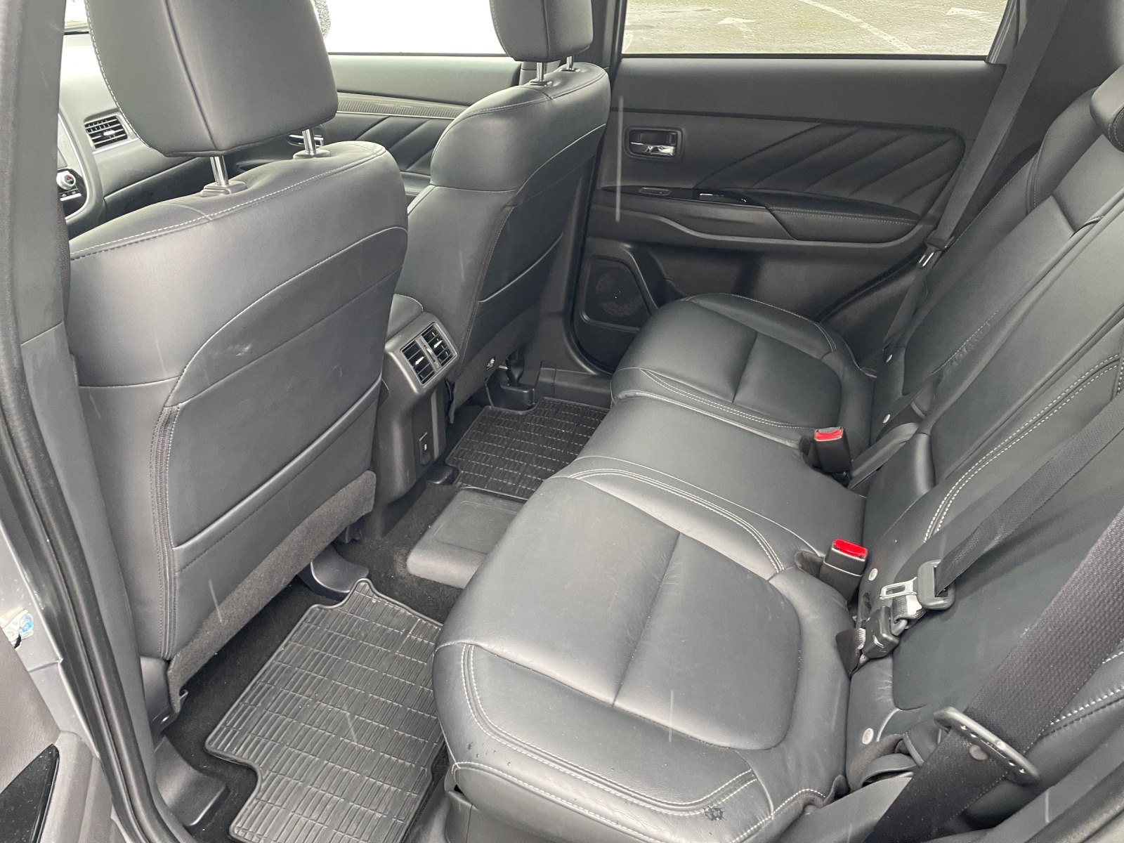 MITSUBISHI Outlander 2.4 PHEV Diamond-image-6