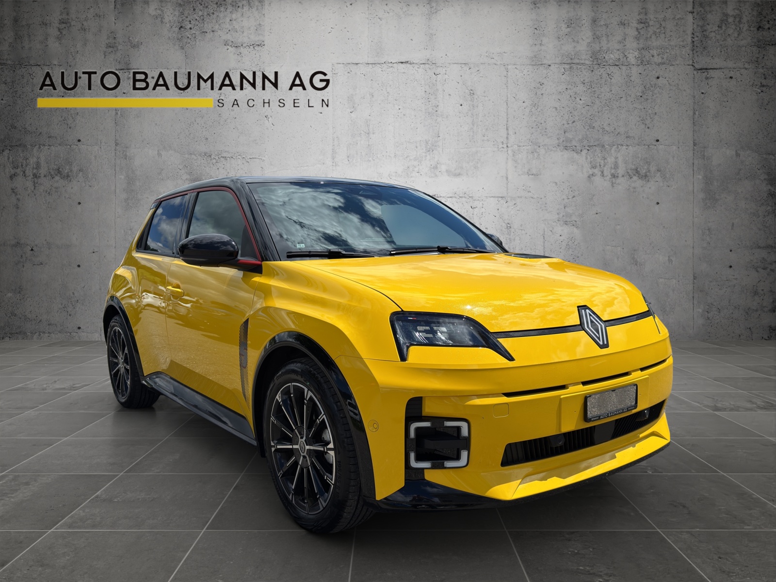 RENAULT R5 E-Tech Comfort Range 52 kWh Iconic Five-image-1