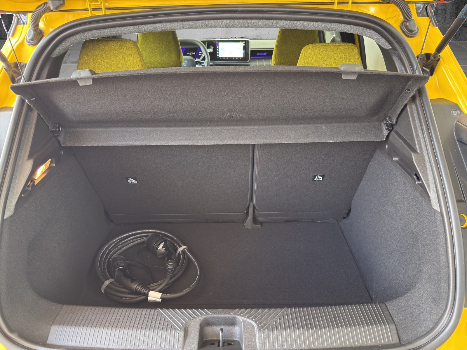 RENAULT R5 E-Tech Comfort Range 52 kWh Iconic Five-image-10
