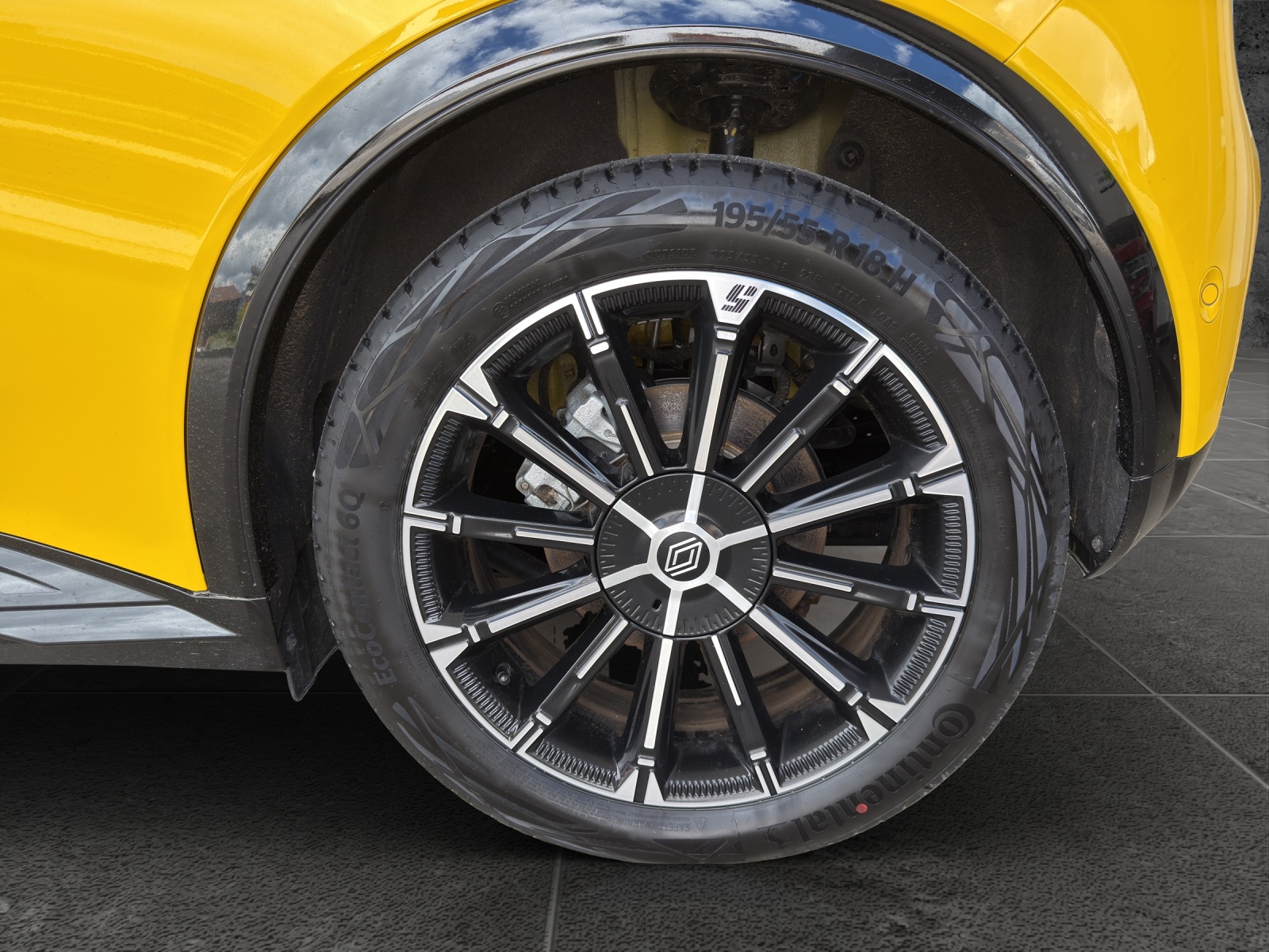 RENAULT R5 E-Tech Comfort Range 52 kWh Iconic Five-image-9