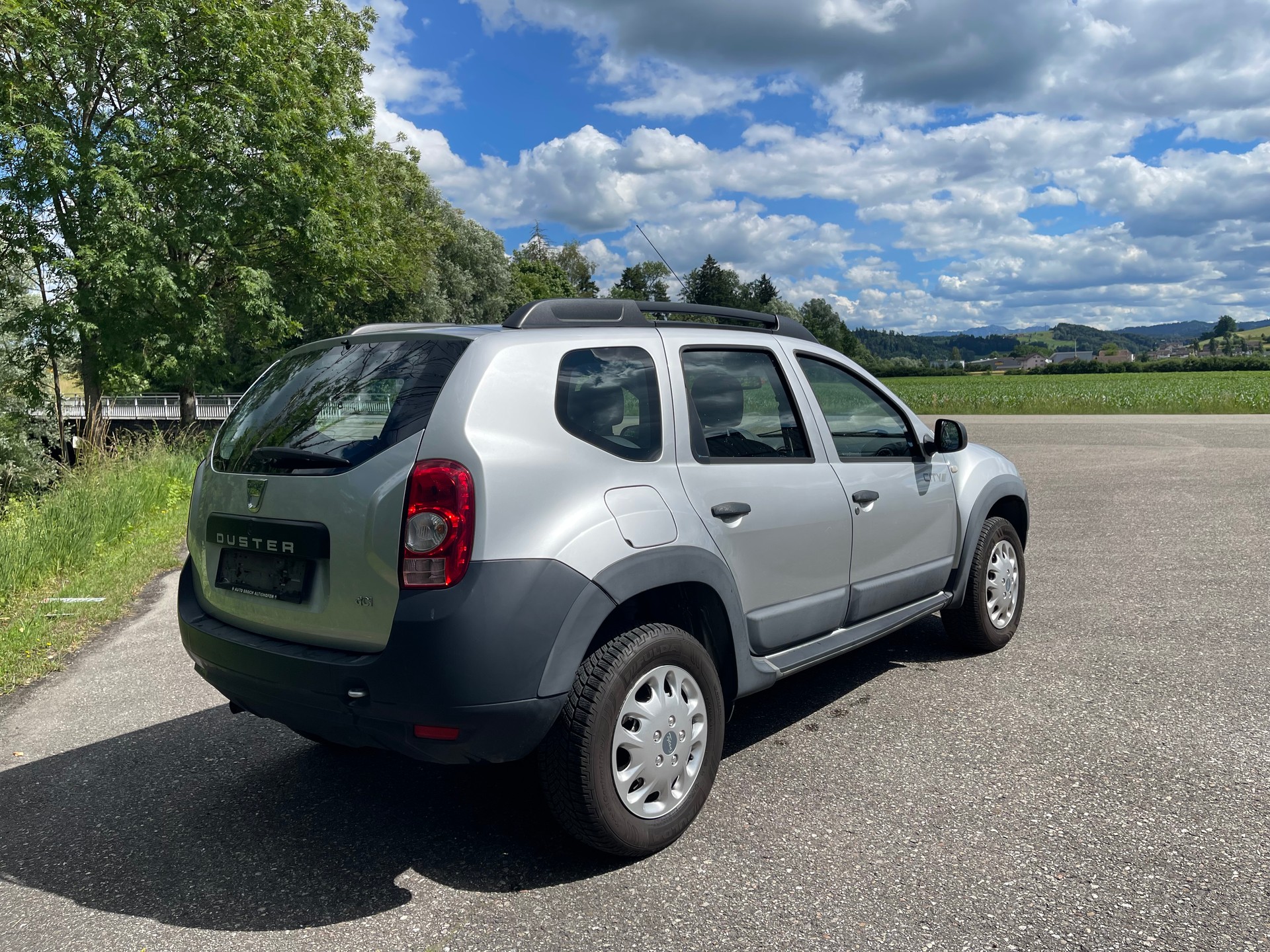 DACIA Duster 1.5 dCi Lauréate 4x4-image-4