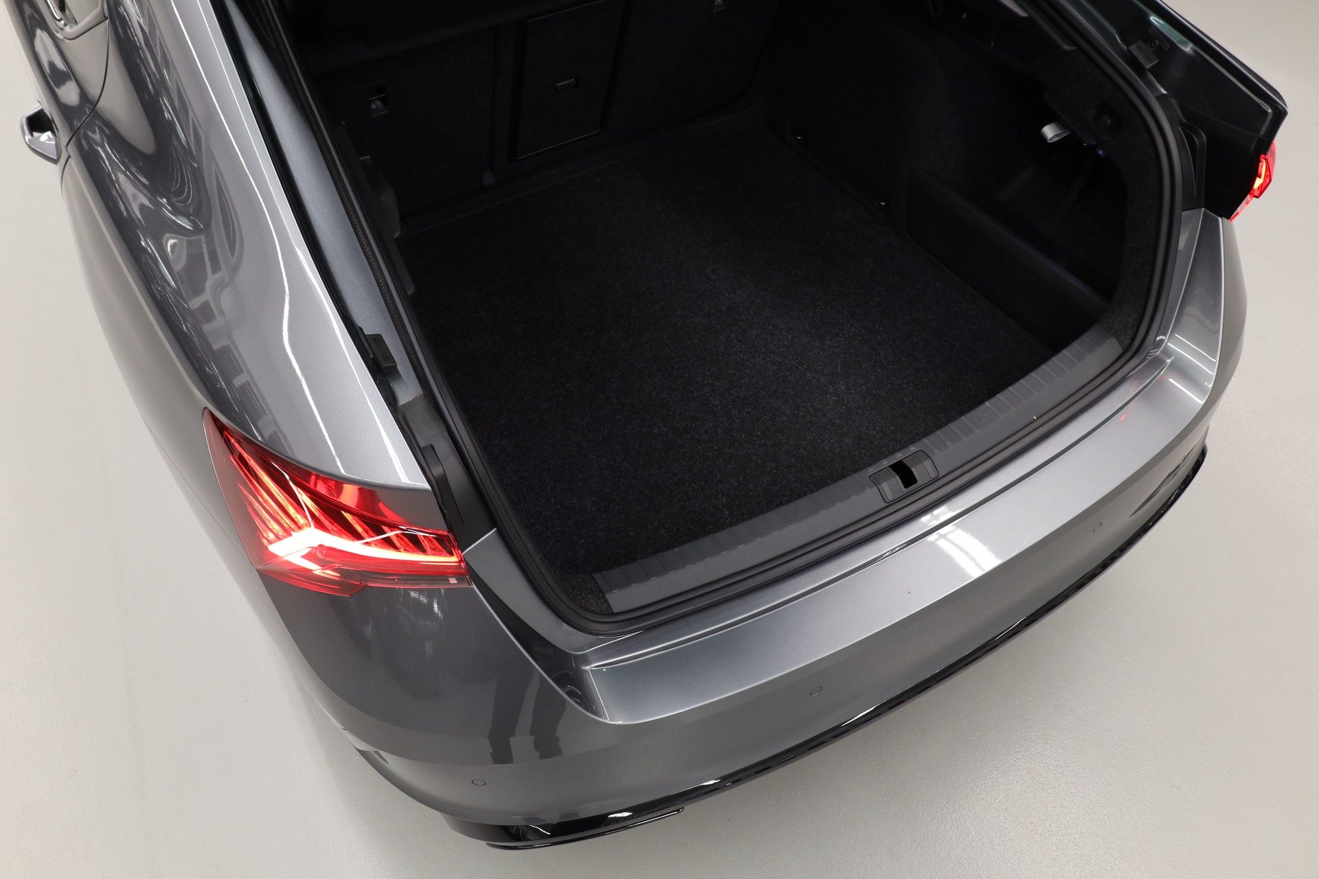 SKODA Octavia Limousine 2.0 TSI RS DSG-image-11