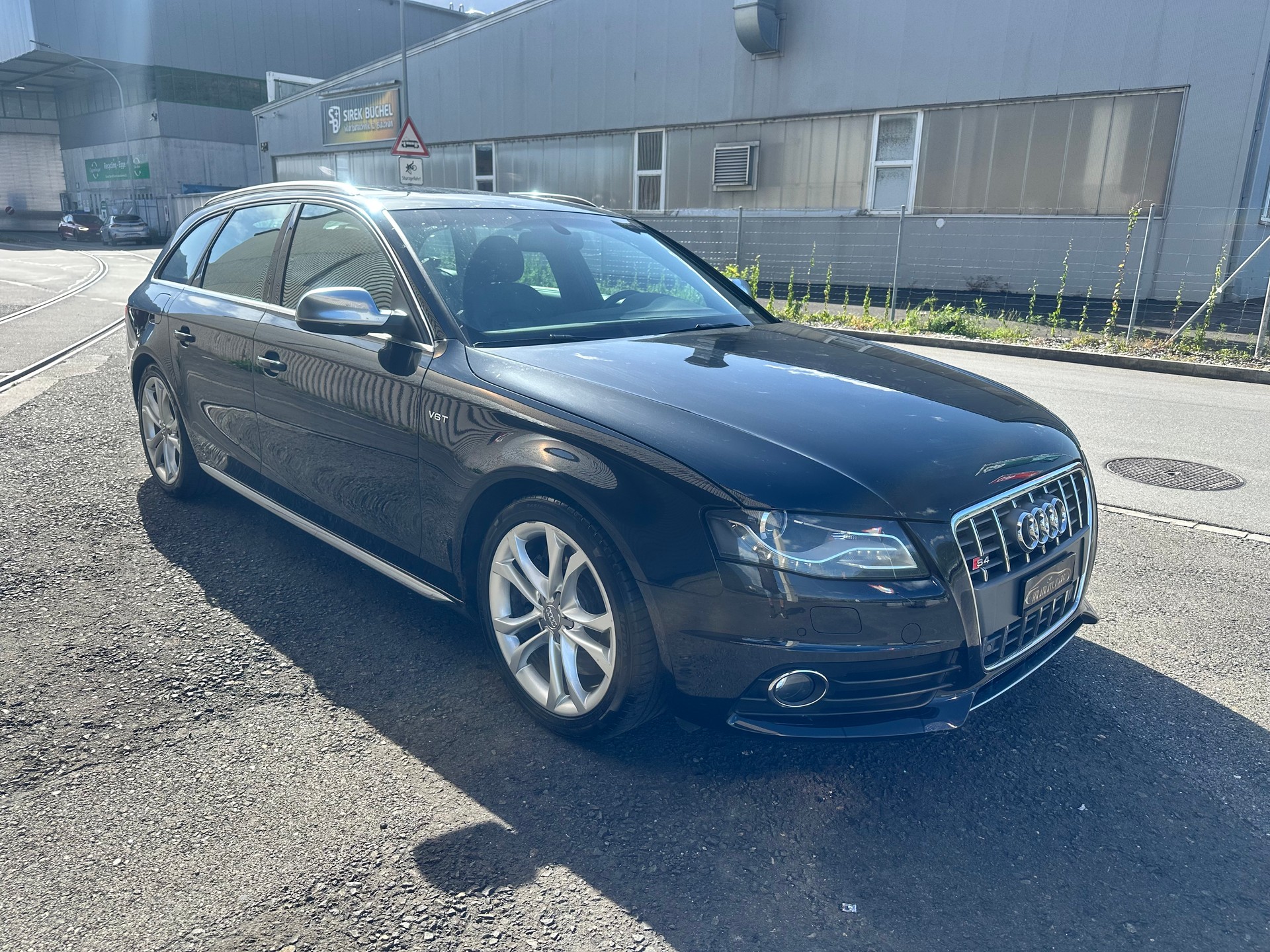 AUDI S4 Avant 3.0 TFSI quattro S-tronic-image-1