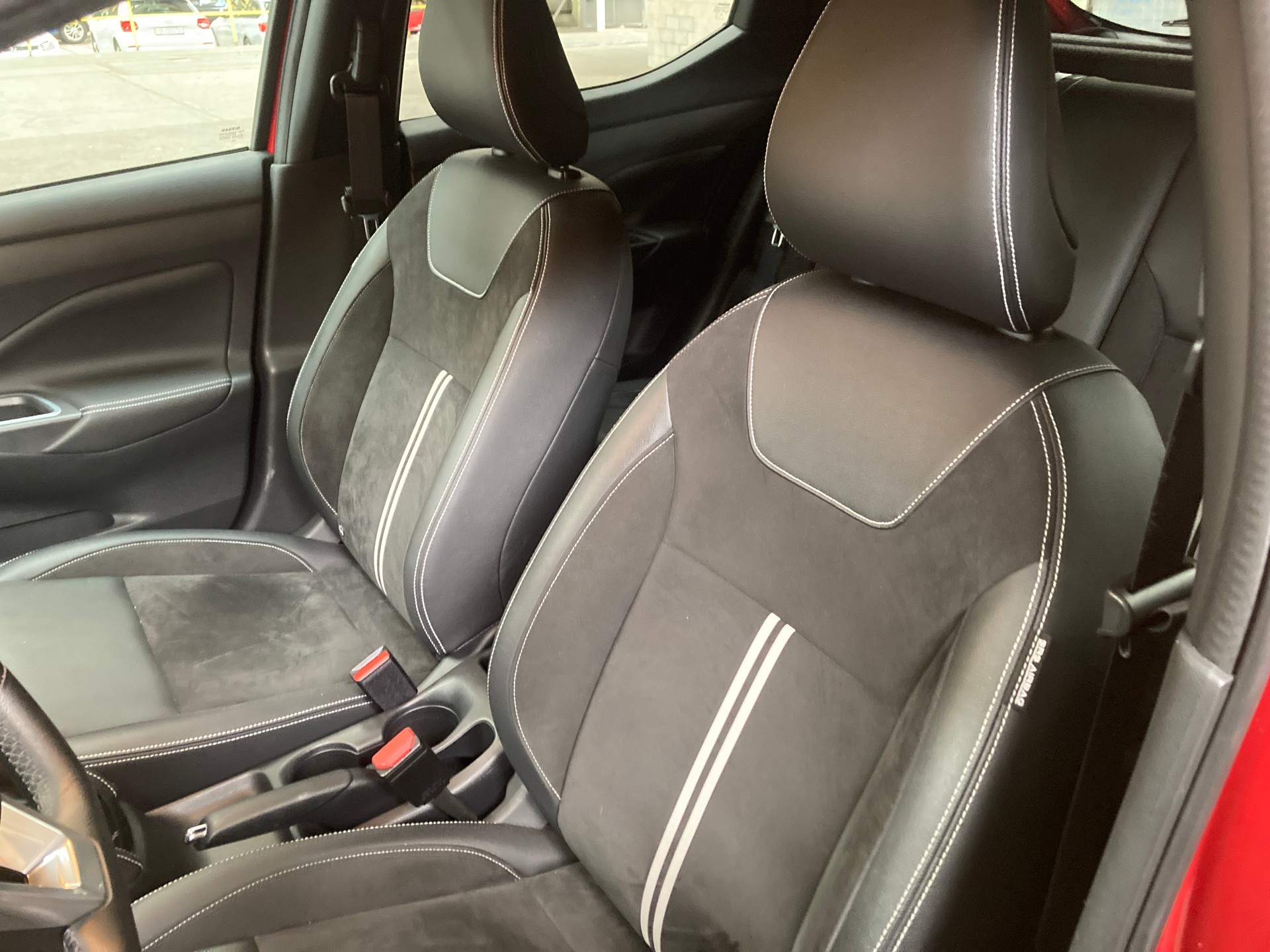 NISSAN Micra IG-T n-sport Xtronic-image-8