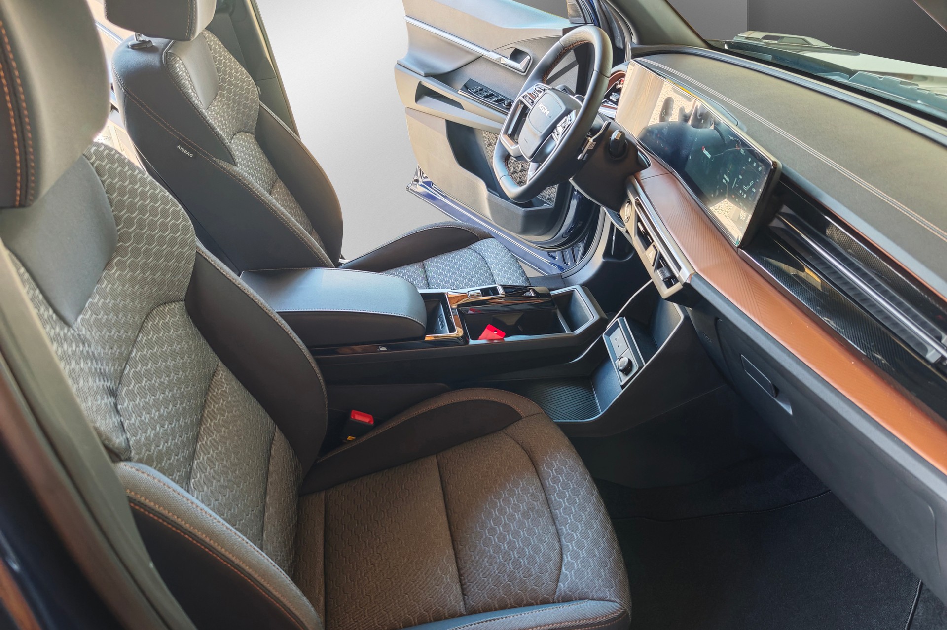 KGM-SsangYong Torres 1.5 TGDI Hybrid Platinum AT-image-9