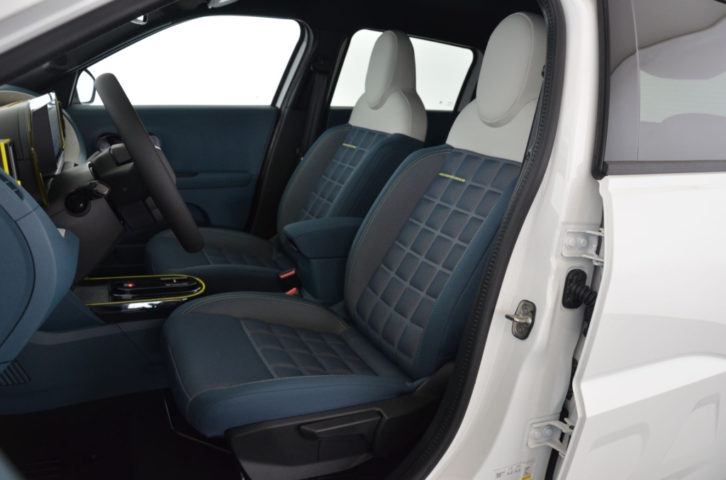 FIAT Grande Panda Elektro La Prima-image-12