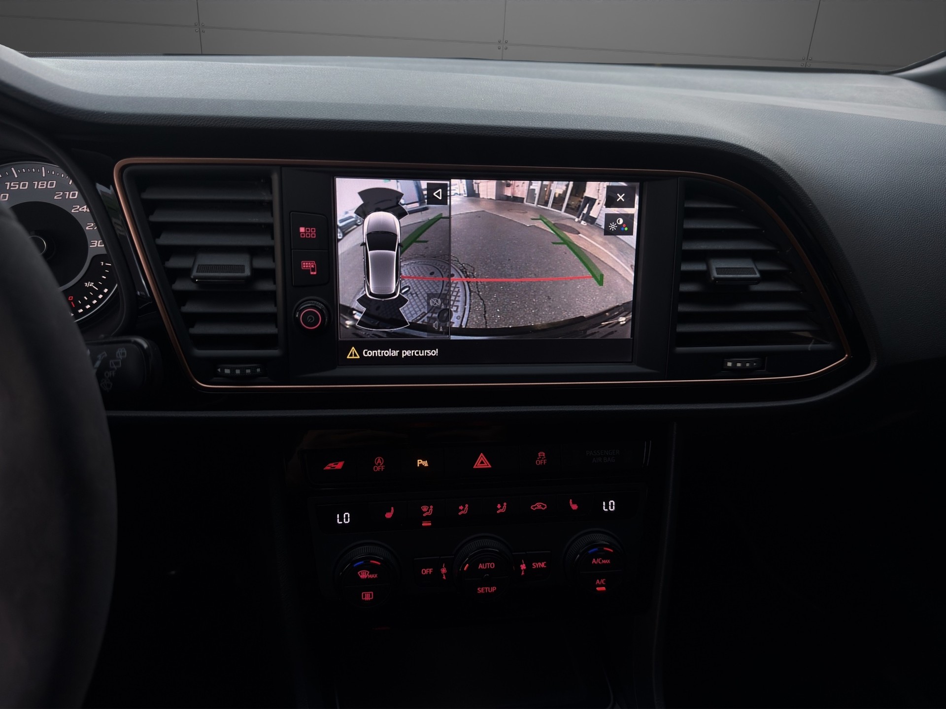 SEAT Leon 2.0 TSI Cupra R DSG-image-17