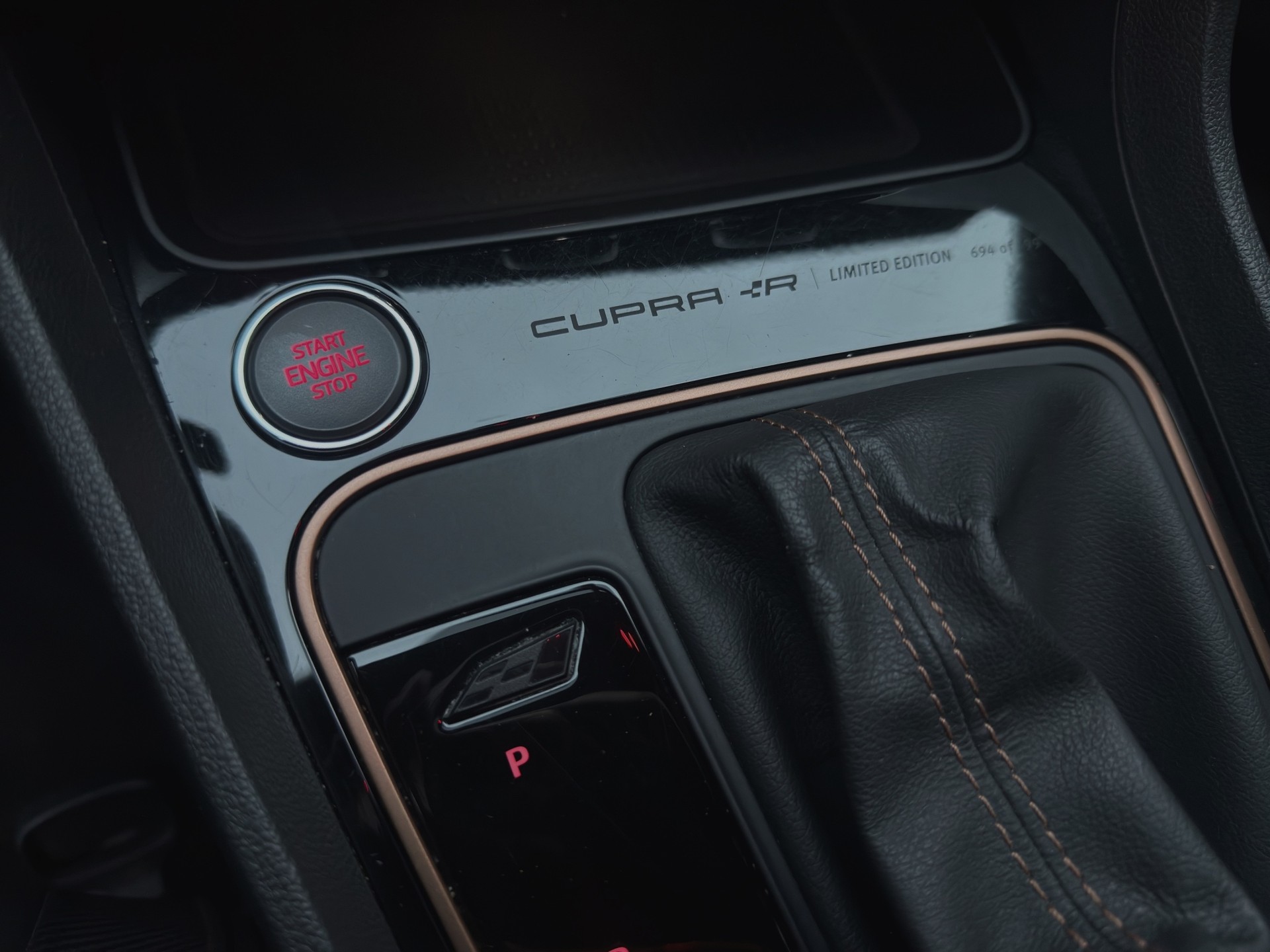 SEAT Leon 2.0 TSI Cupra R DSG-image-16