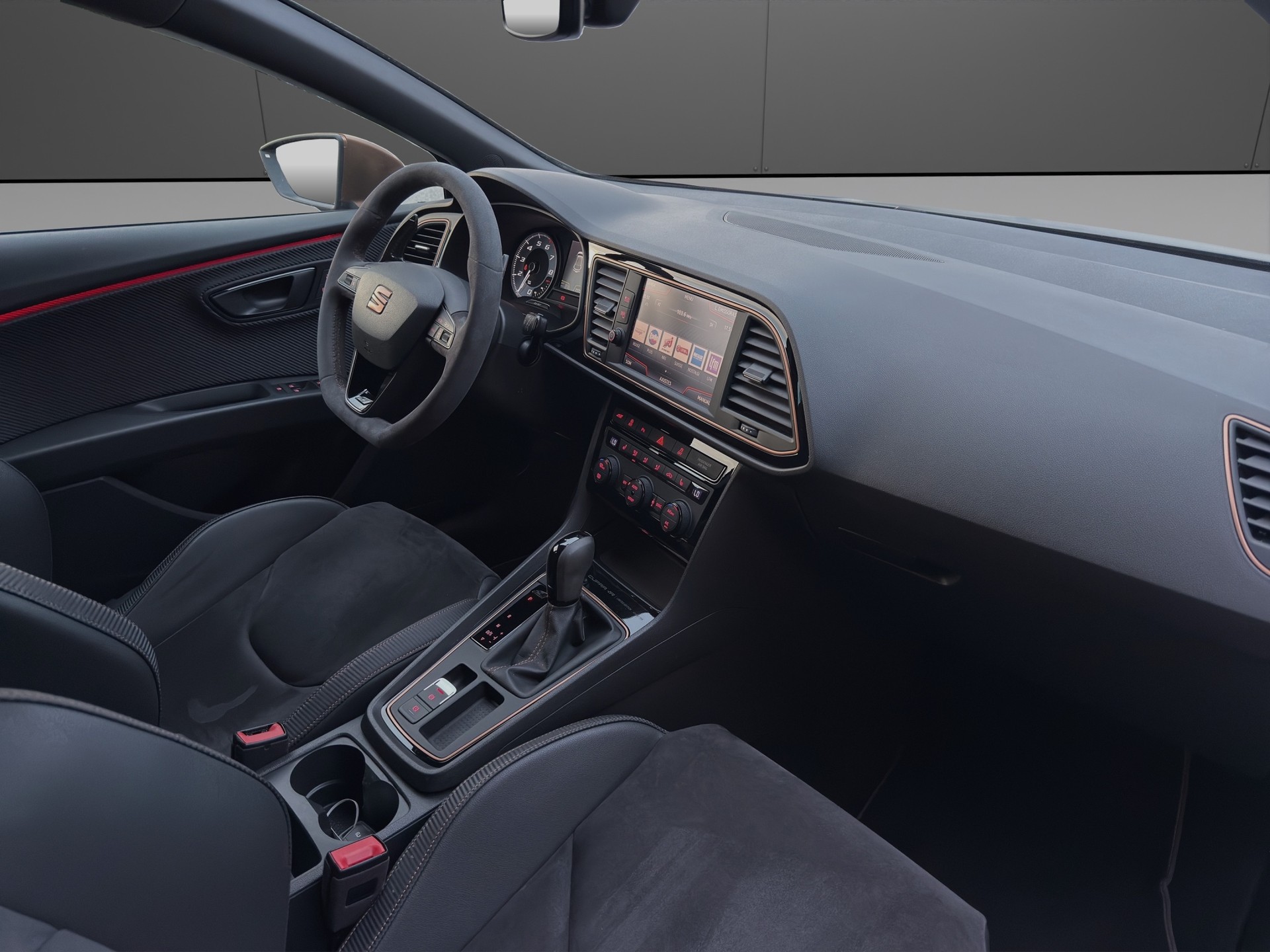 SEAT Leon 2.0 TSI Cupra R DSG-image-10