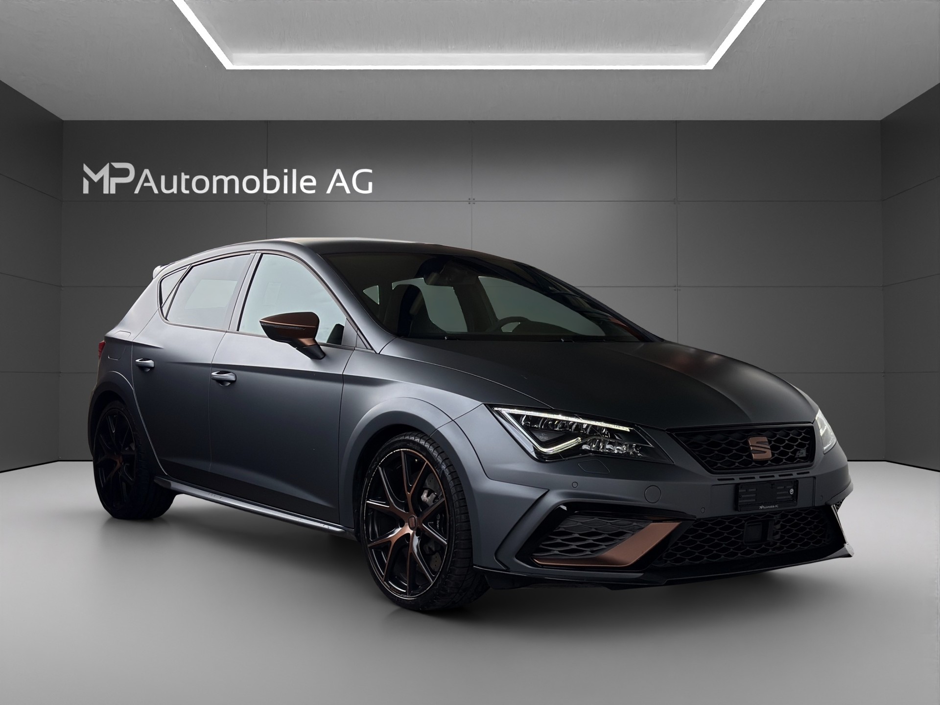 SEAT Leon 2.0 TSI Cupra R DSG-image-1