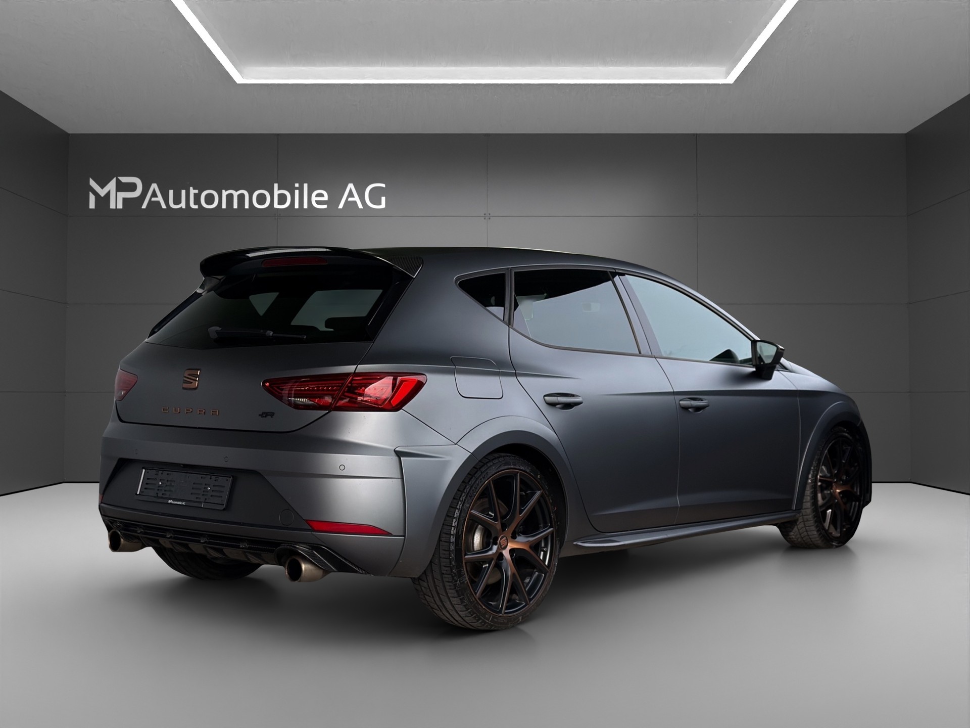 SEAT Leon 2.0 TSI Cupra R DSG-image-2