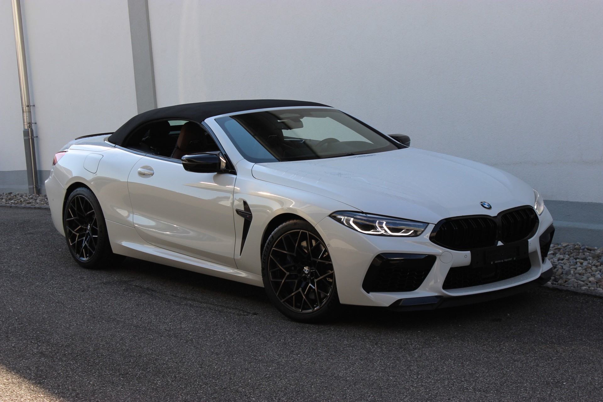 BMW M8 xDrive M Competition Cabrio-image-15