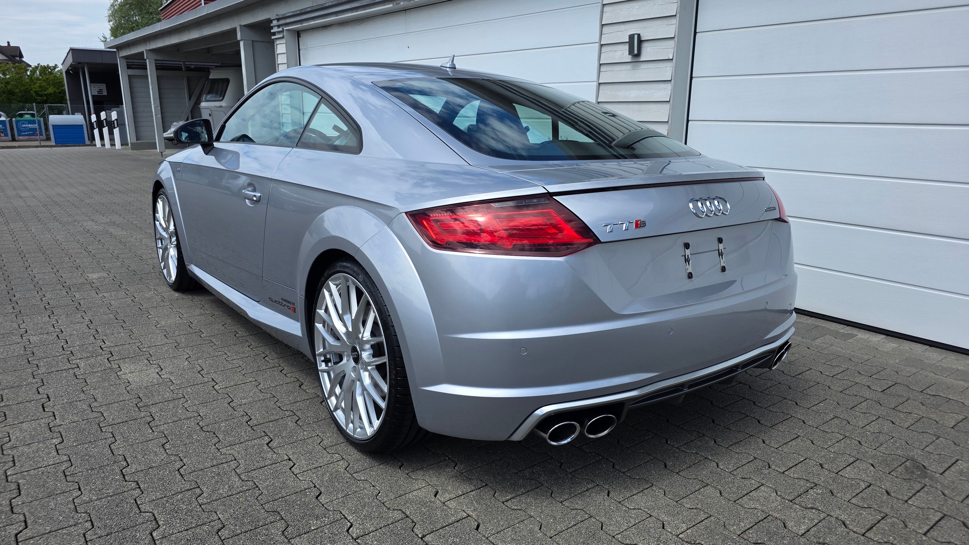 AUDI TTS Coupé 2.0 TFSI quattro S-tronic-image-3