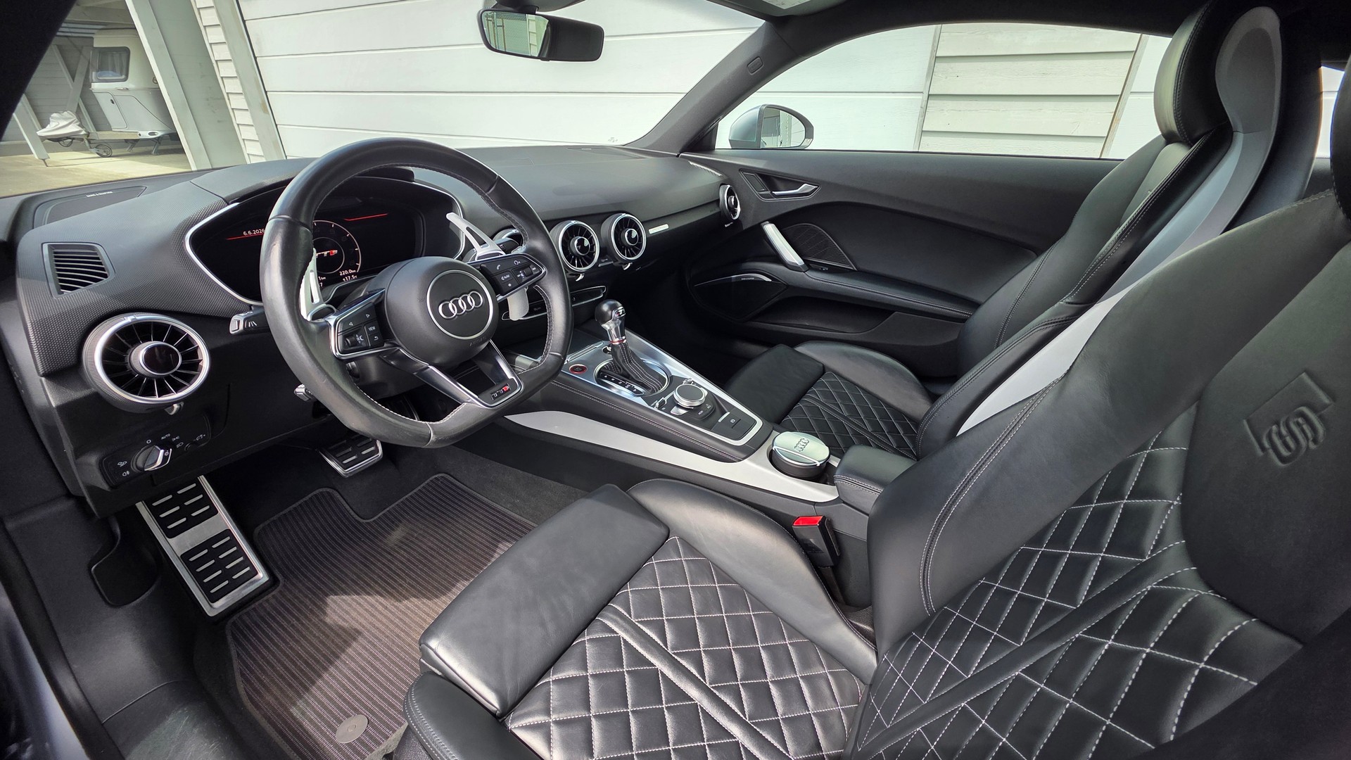 AUDI TTS Coupé 2.0 TFSI quattro S-tronic-image-8