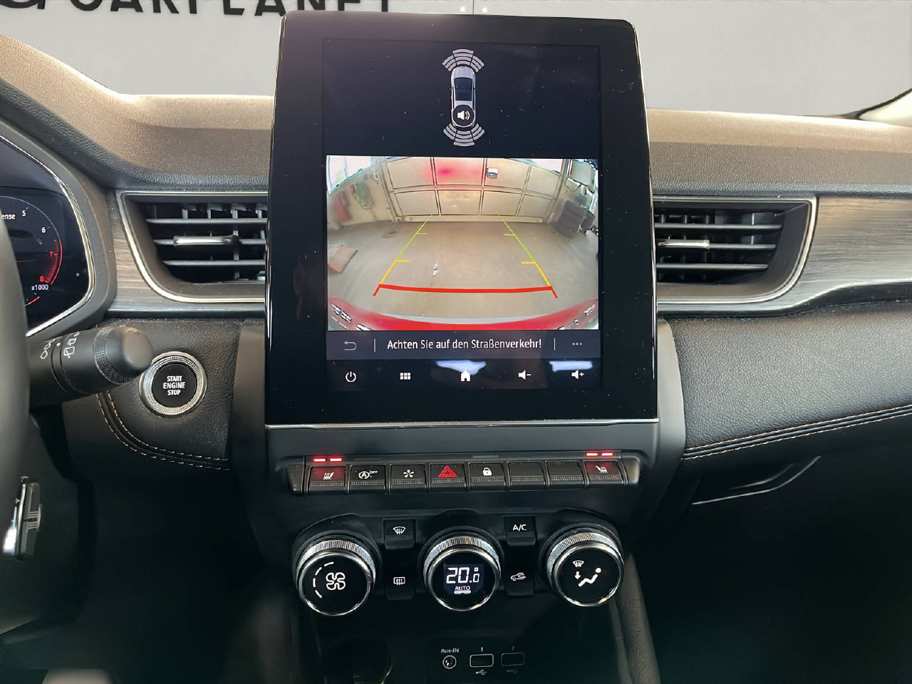 RENAULT Captur 1.3 TCe 140 Initiale EDC-image-12