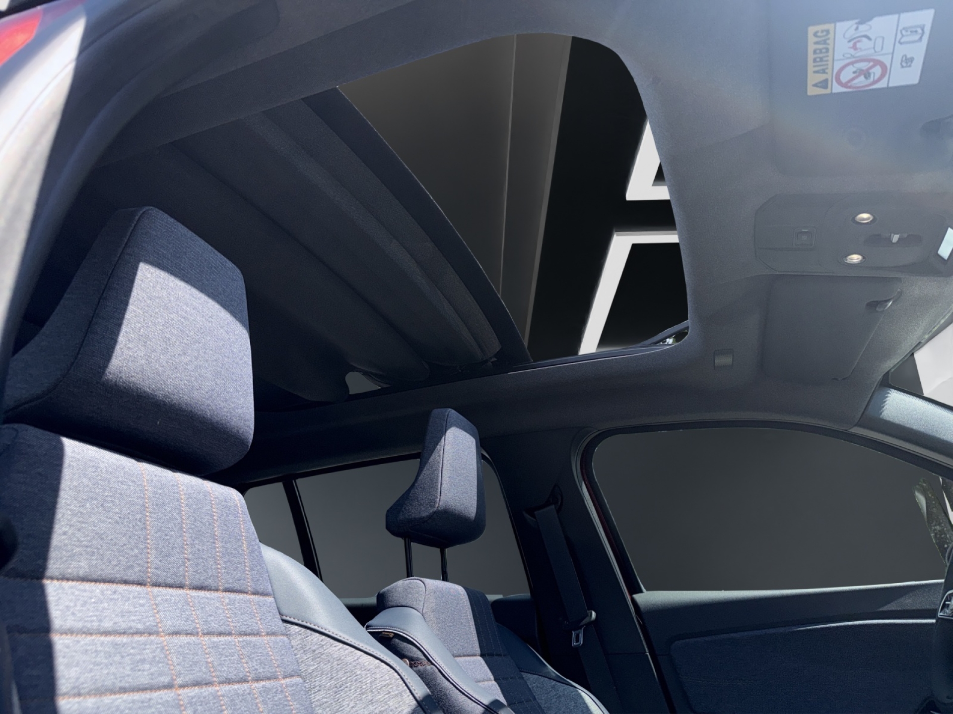 RENAULT R4 E-TECH ELECTRIC techno "plein sud®"-image-12