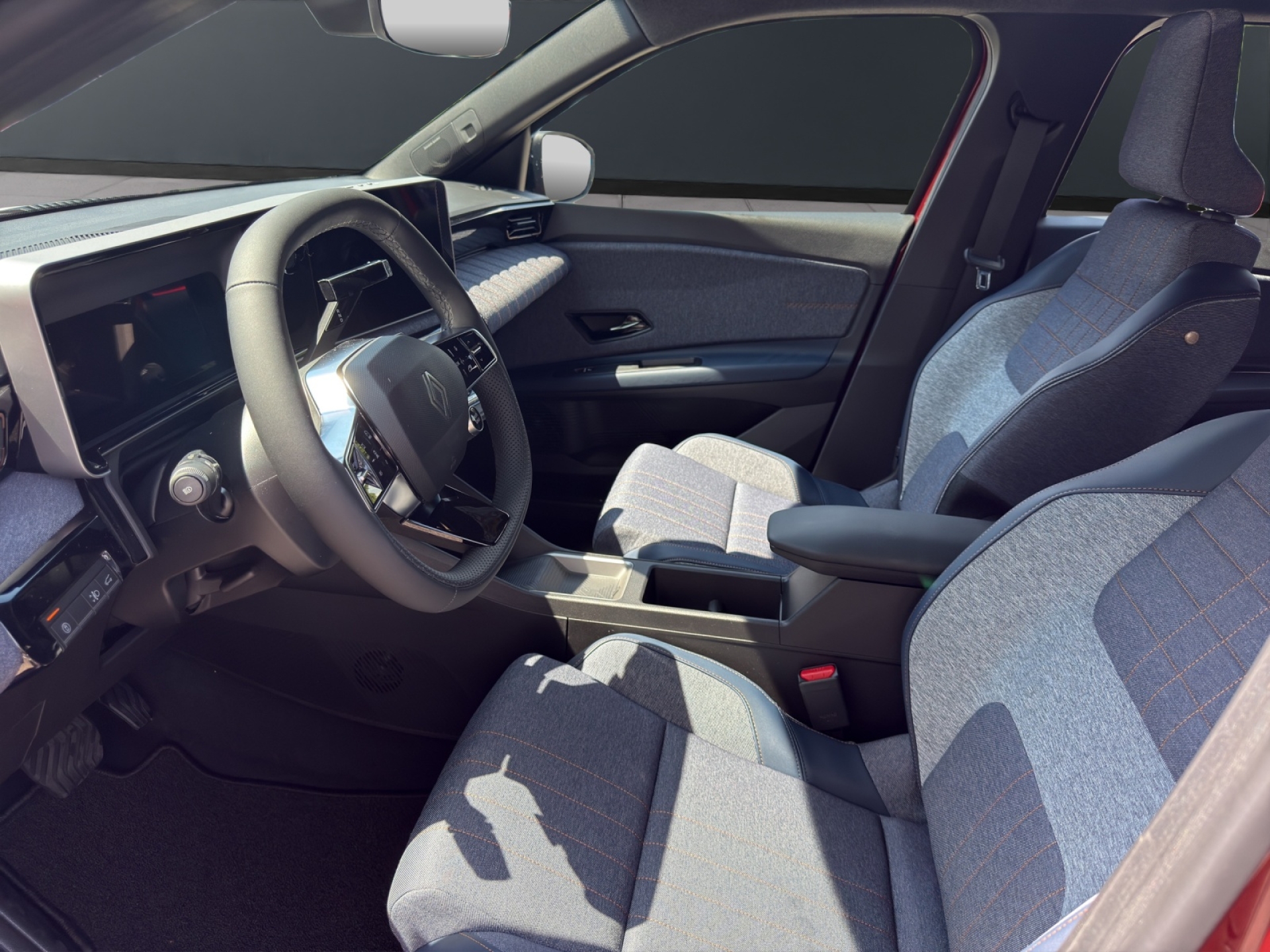 RENAULT R4 E-TECH ELECTRIC techno "plein sud®"-image-6