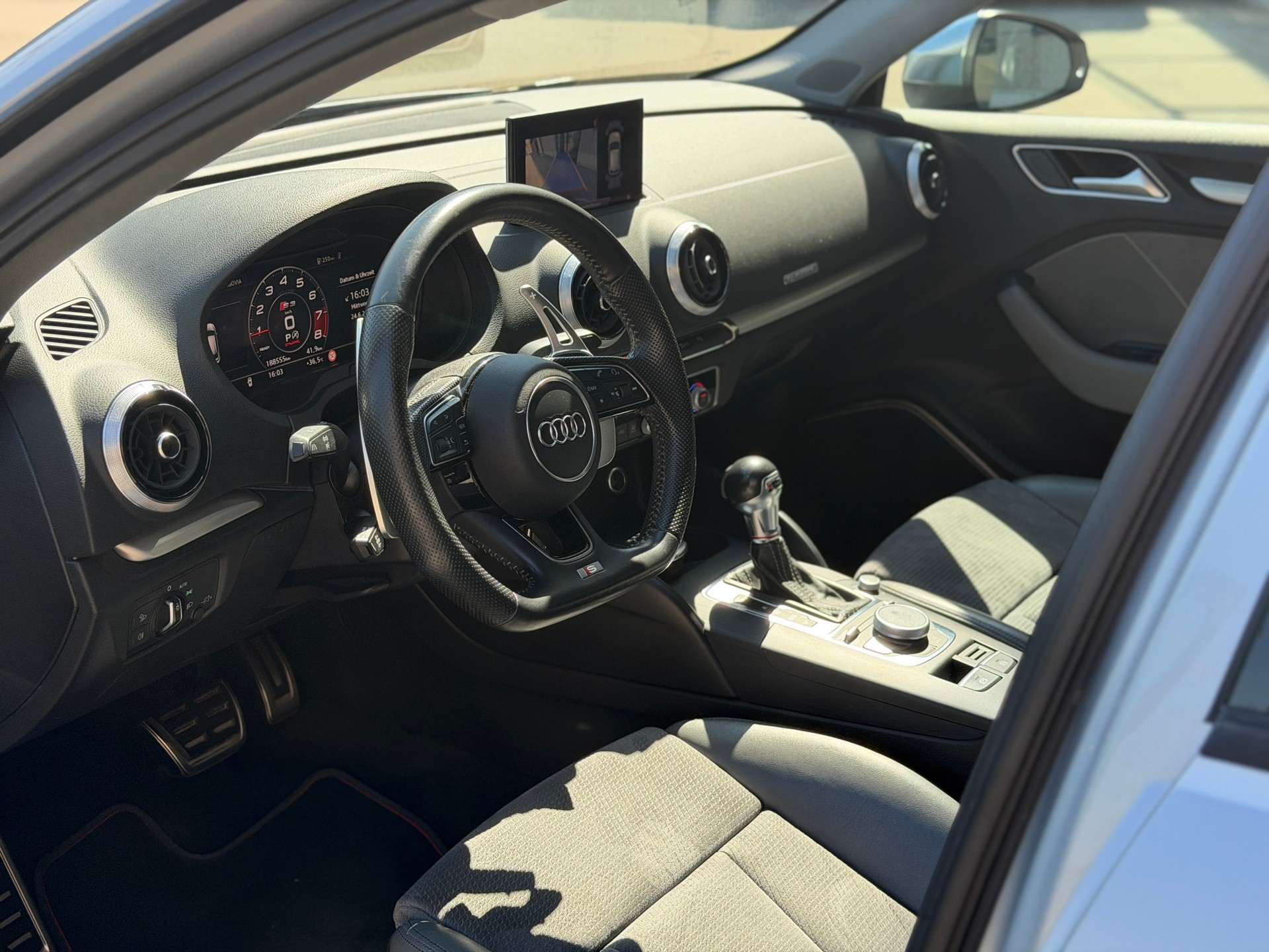 AUDI S3 Sportback 2.0 TFSI quattro S-tronic-image-14