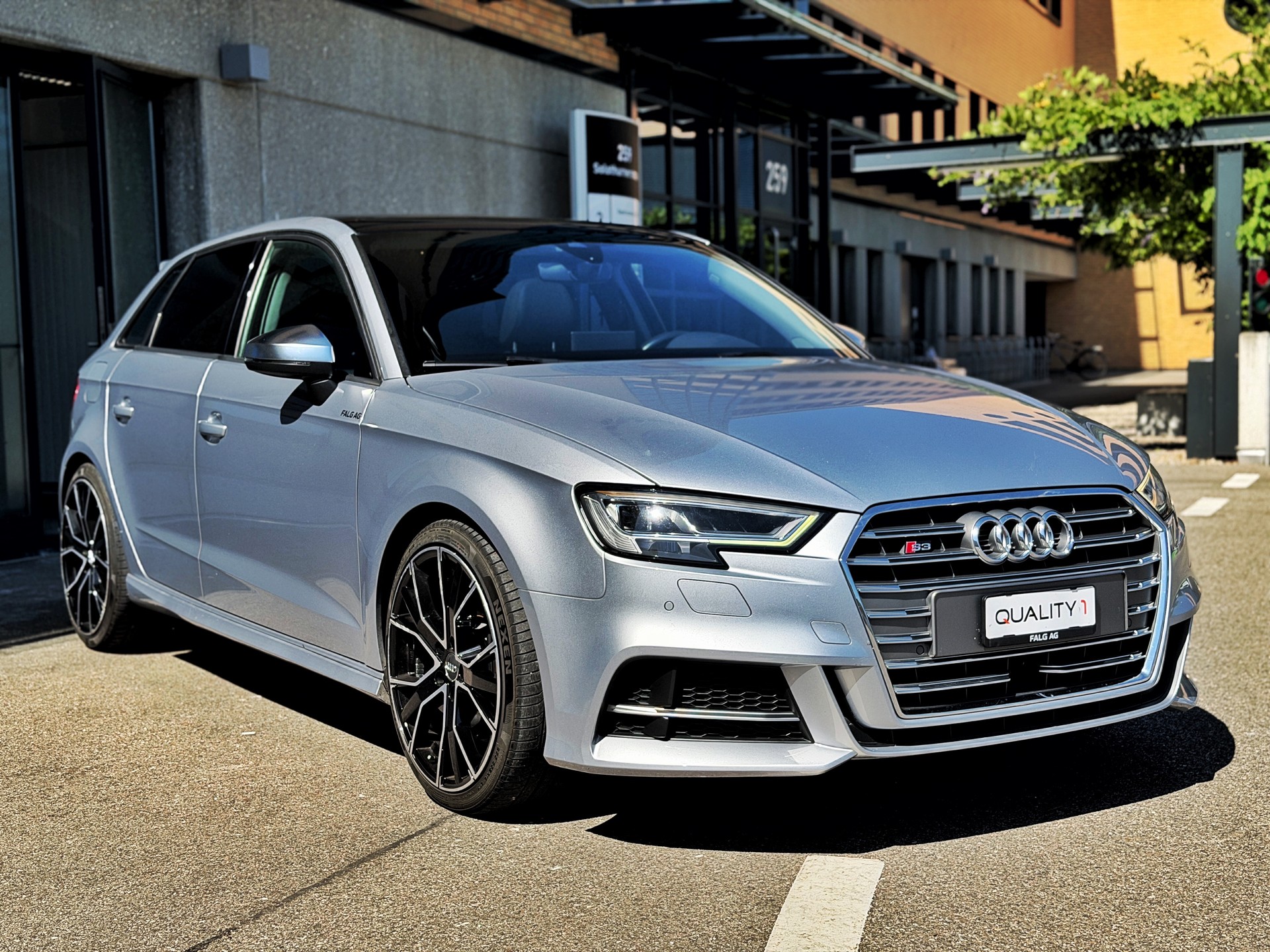 AUDI S3 Sportback 2.0 TFSI quattro S-tronic-image-3