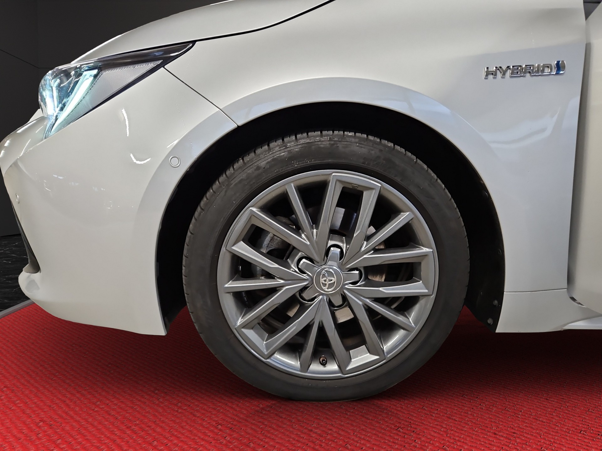 TOYOTA Corolla 2.0 HSD Trend e-CVT-image-14