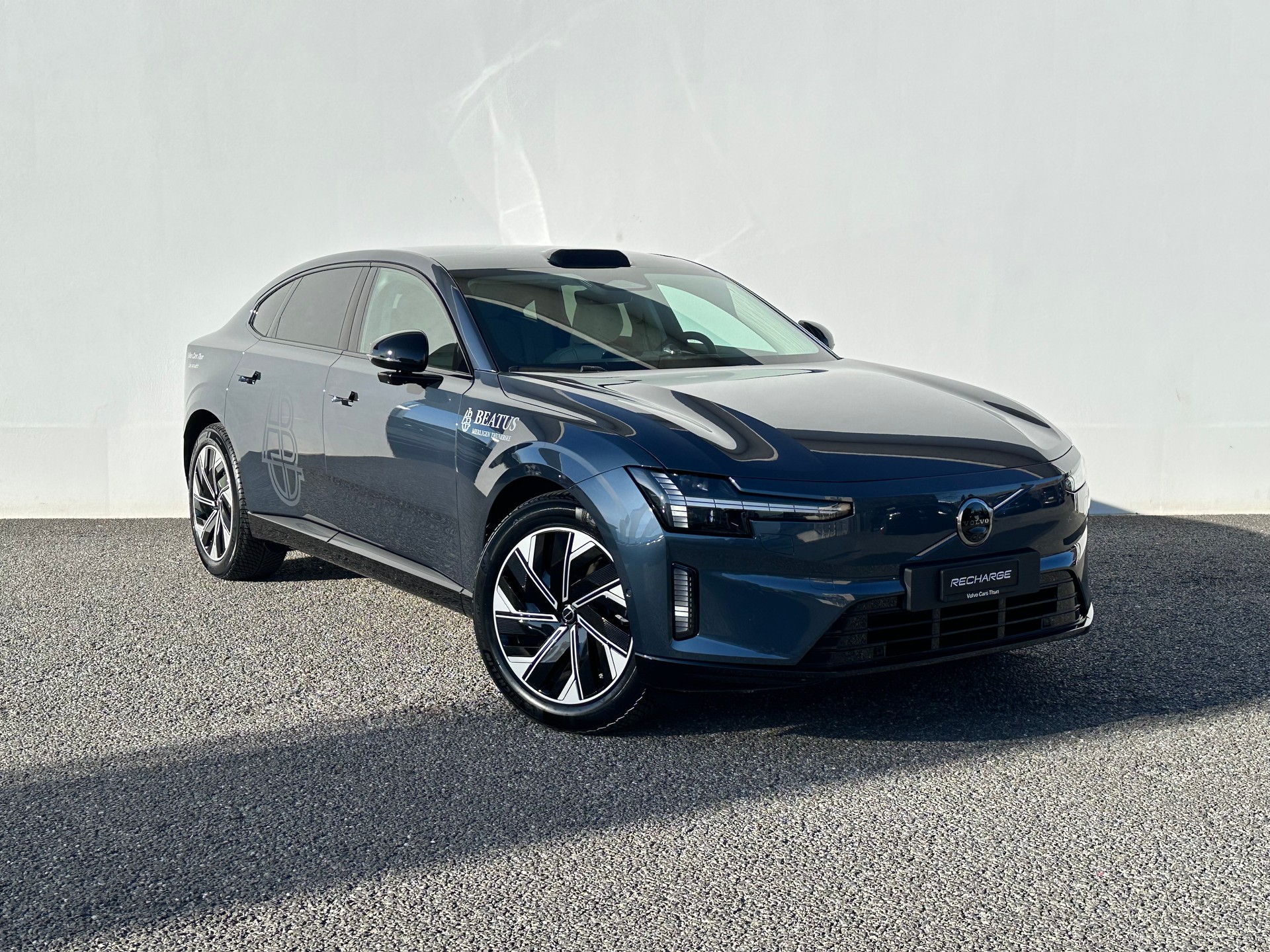 VOLVO ES90 Ultra-image-2