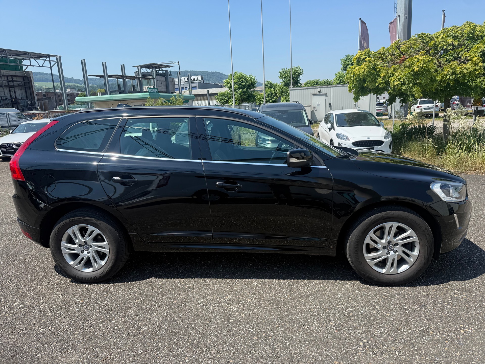 VOLVO XC60 D4 OceanRace Geartronic-image-3