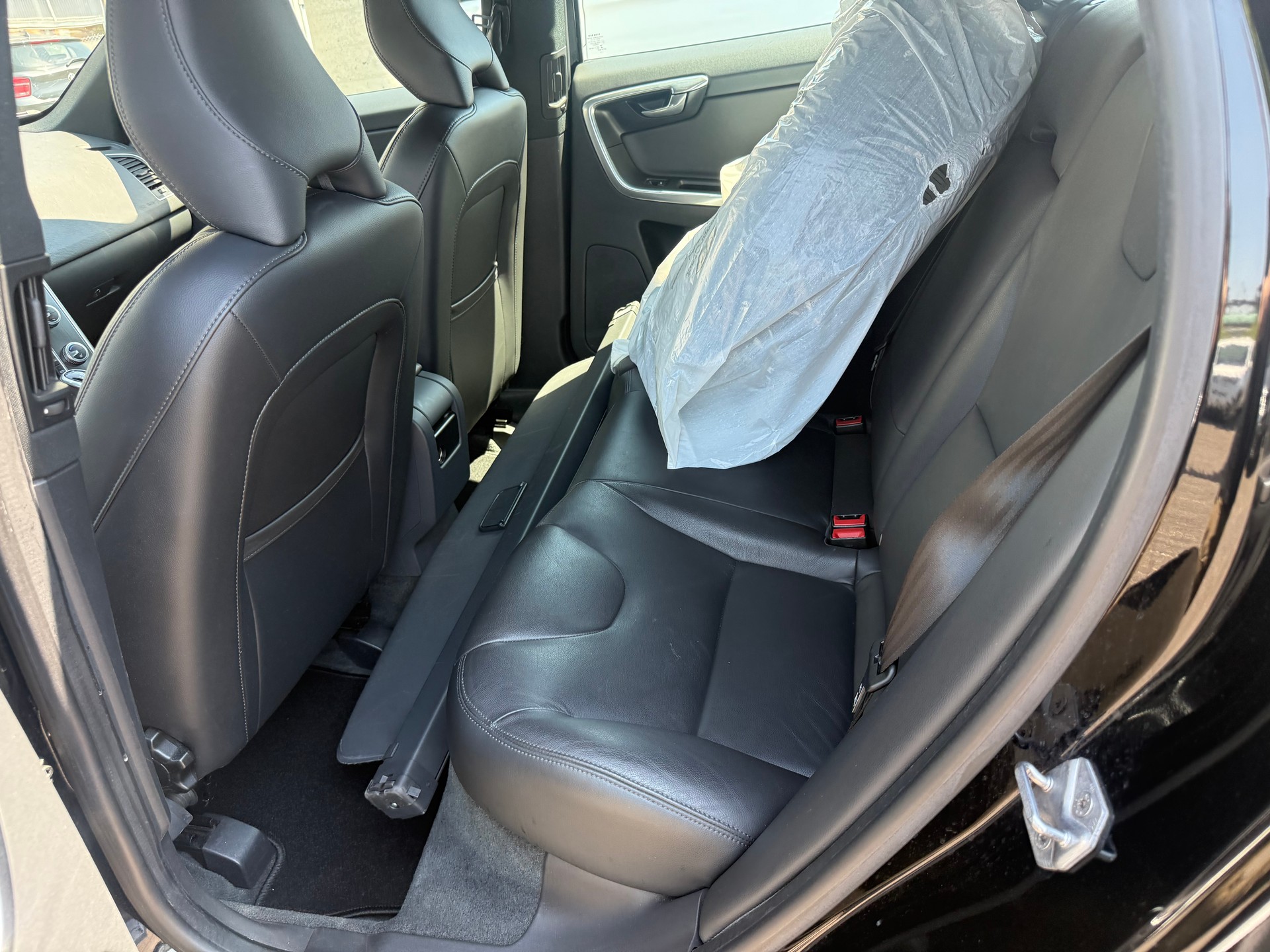 VOLVO XC60 D4 OceanRace Geartronic-image-9