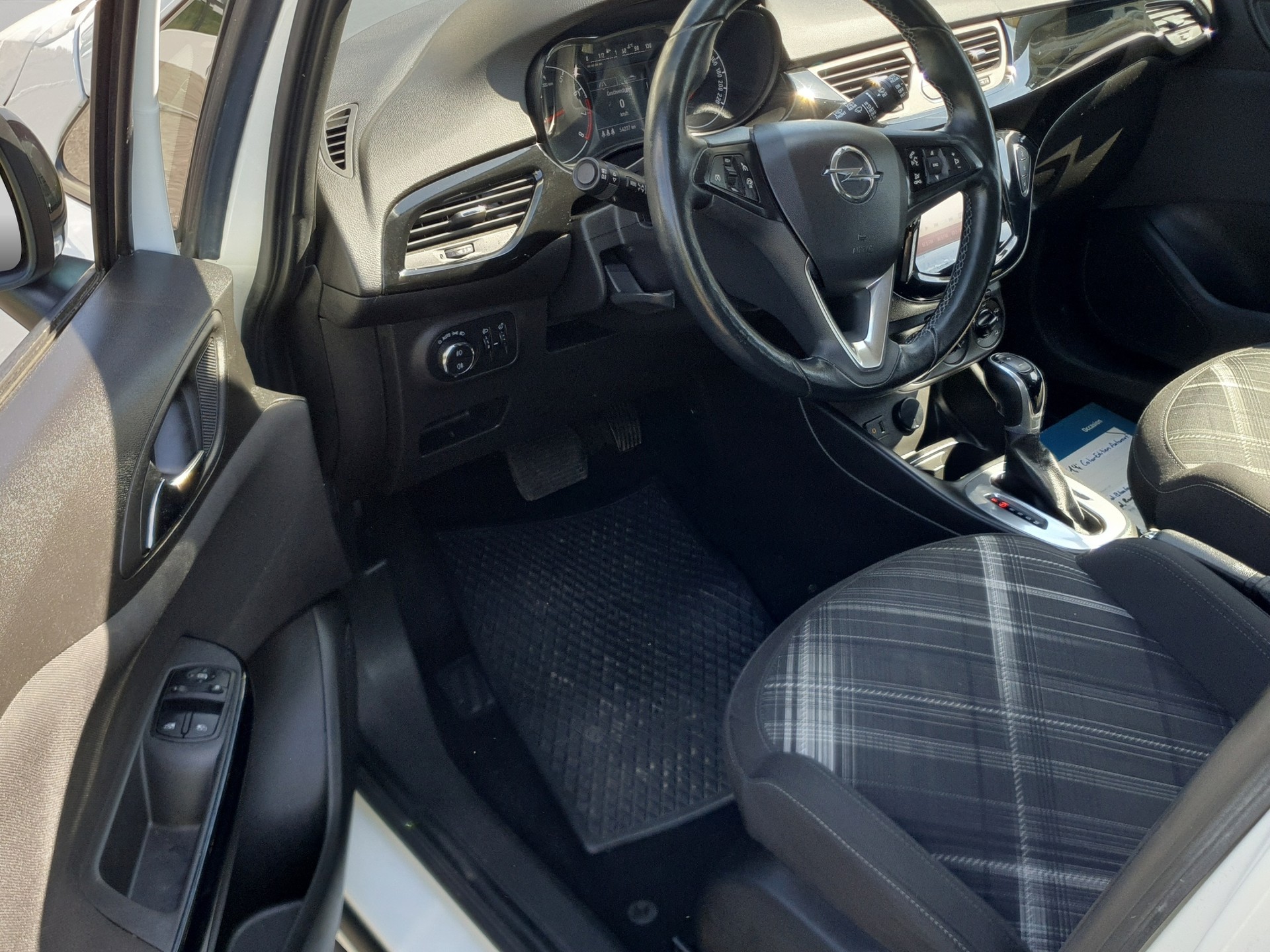 OPEL Corsa 1.4 TP Color Edition Automatic-image-9