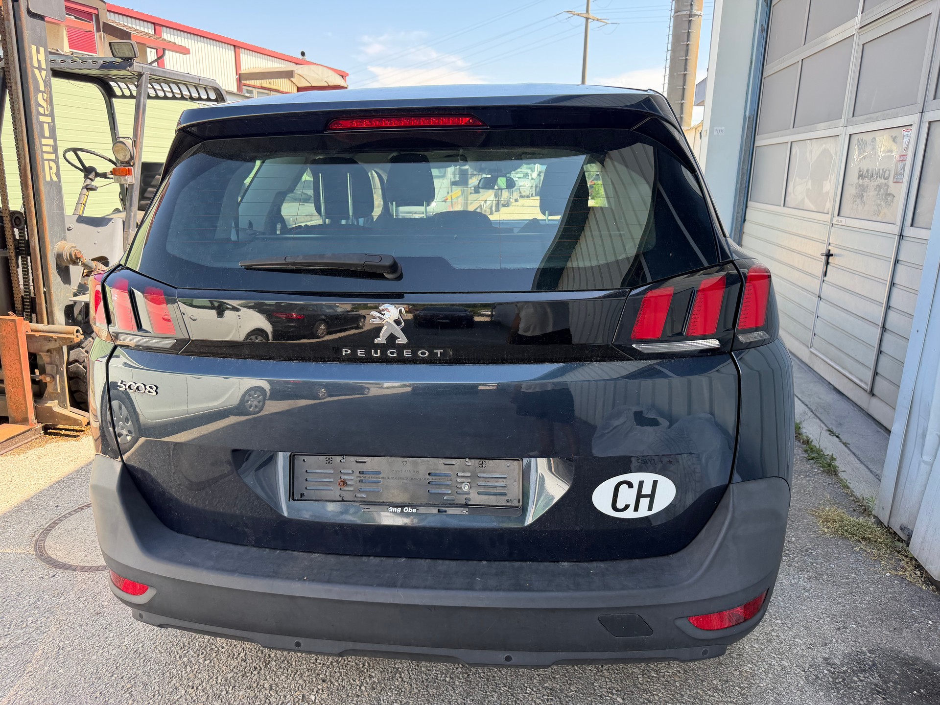 PEUGEOT 5008 1.2 Pure Tech Access-image-4