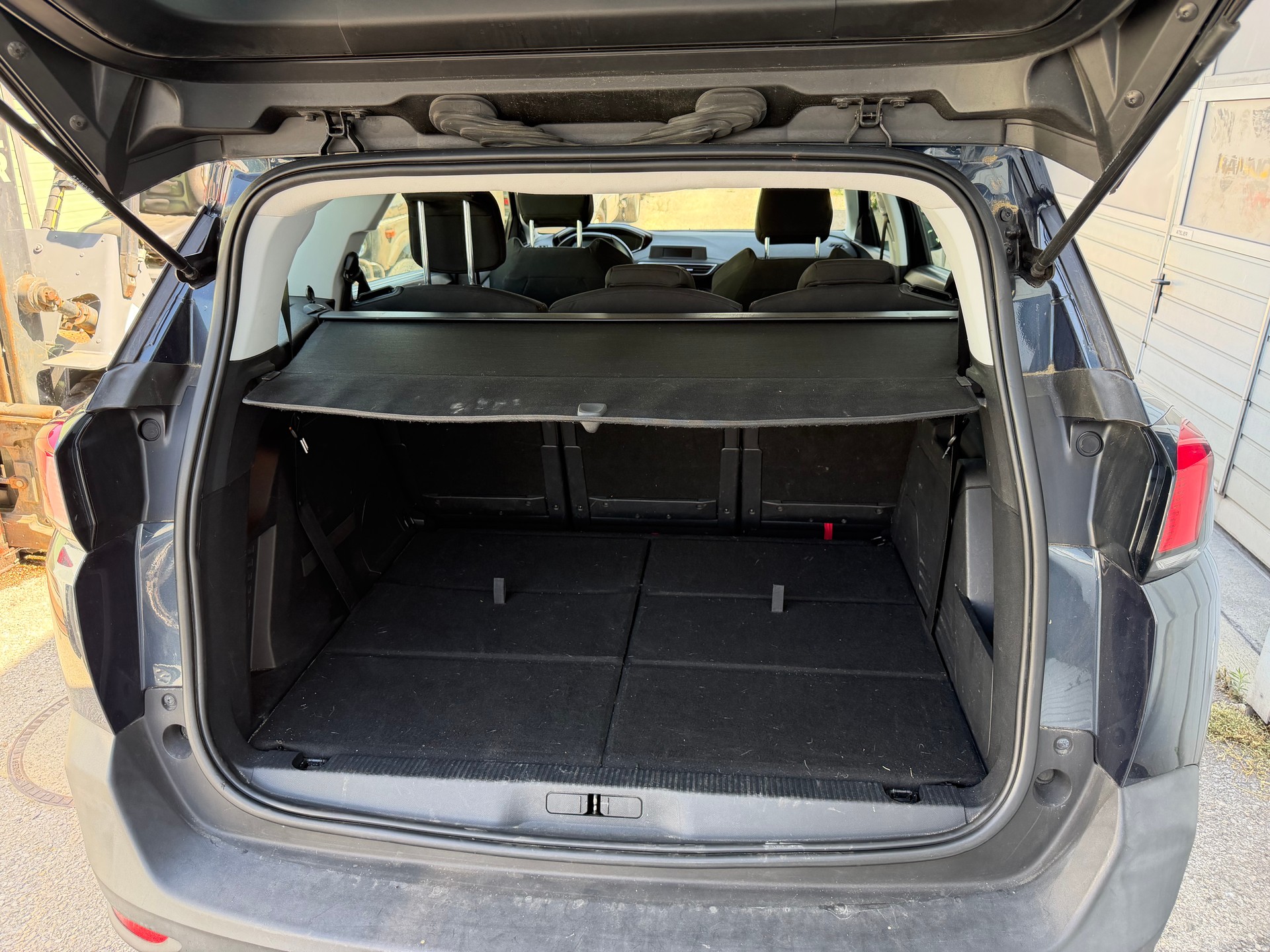 PEUGEOT 5008 1.2 Pure Tech Access-image-7
