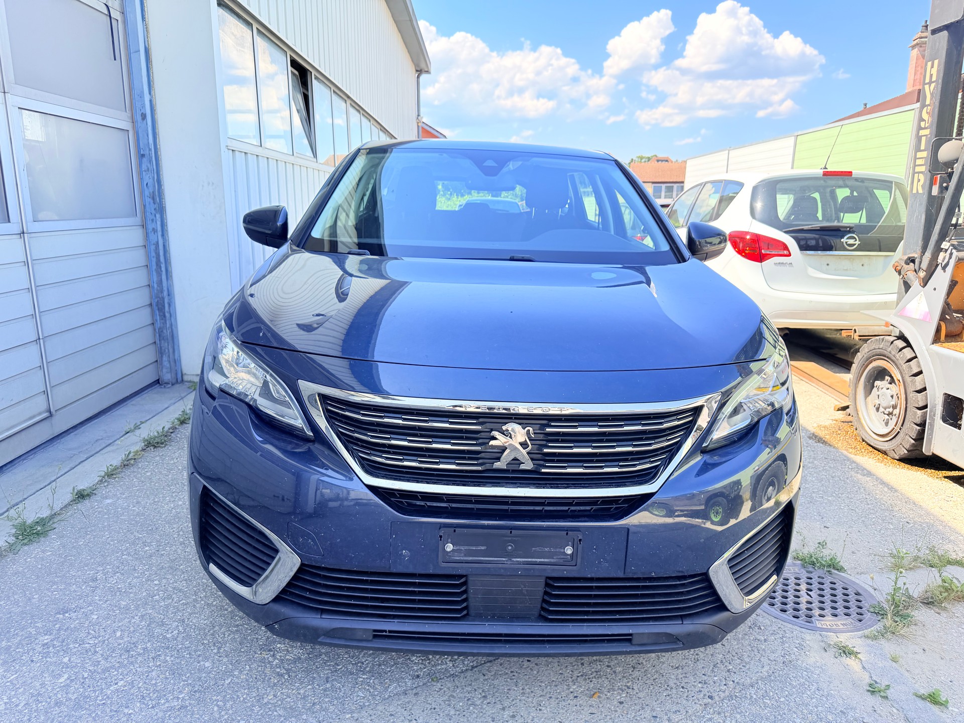 PEUGEOT 5008 1.2 Pure Tech Access-image-0
