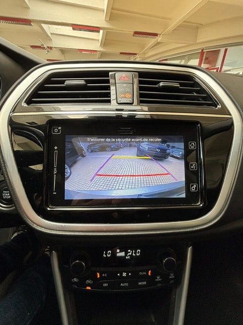 SUZUKI SX4 S-Cross 1.4 16V Compact Top Hybrid 4WD-image-8