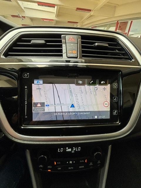 SUZUKI SX4 S-Cross 1.4 16V Compact Top Hybrid 4WD-image-9
