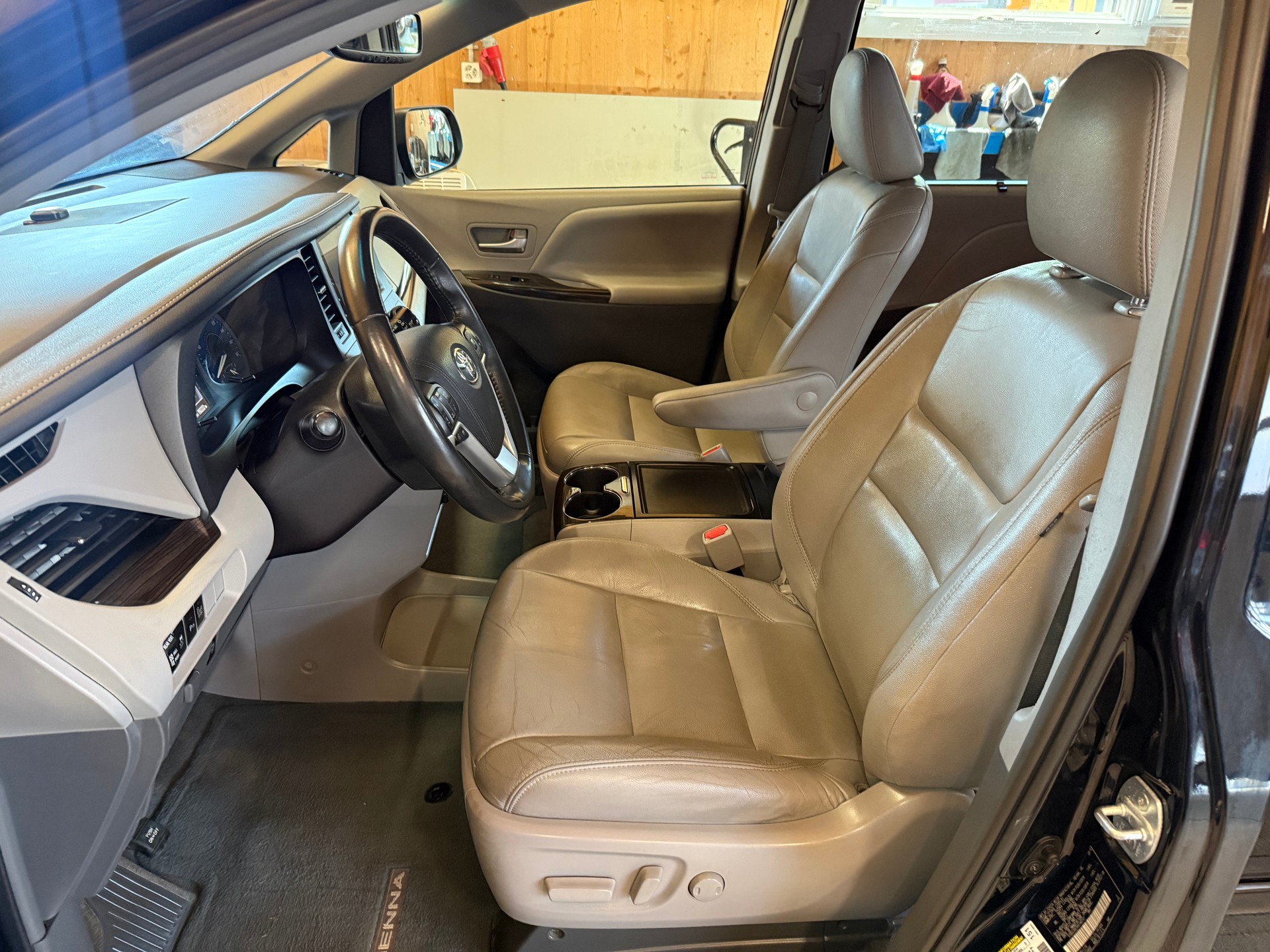 TOYOTA Sienna 3.5 A 4WD-image-6