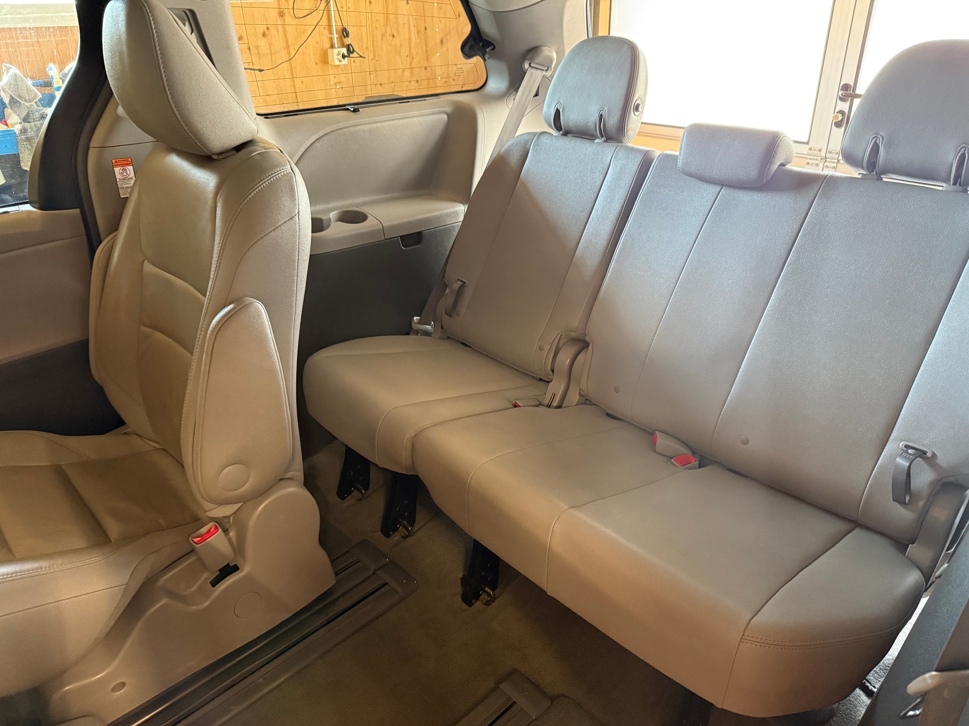 TOYOTA Sienna 3.5 A 4WD-image-8