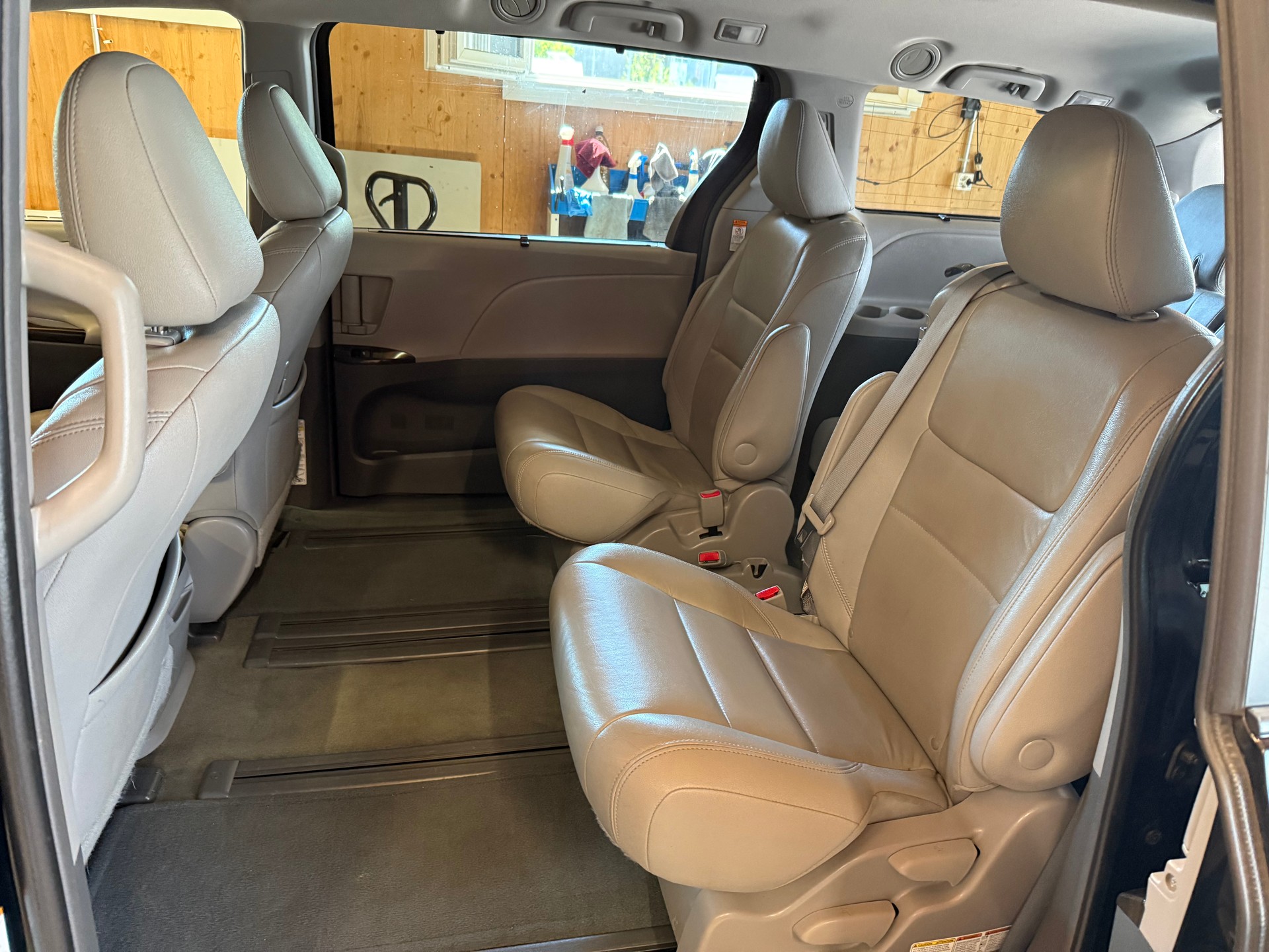 TOYOTA Sienna 3.5 A 4WD-image-7