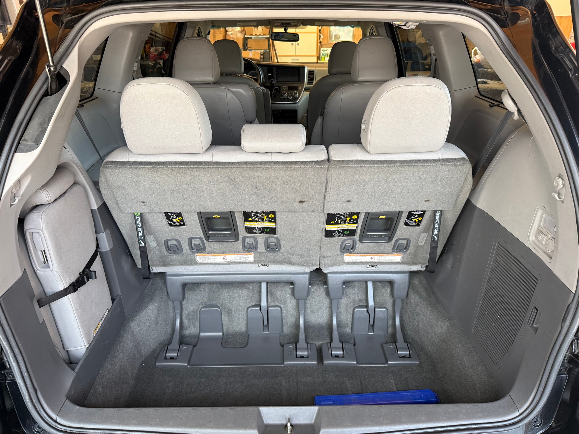 TOYOTA Sienna 3.5 A 4WD-image-19