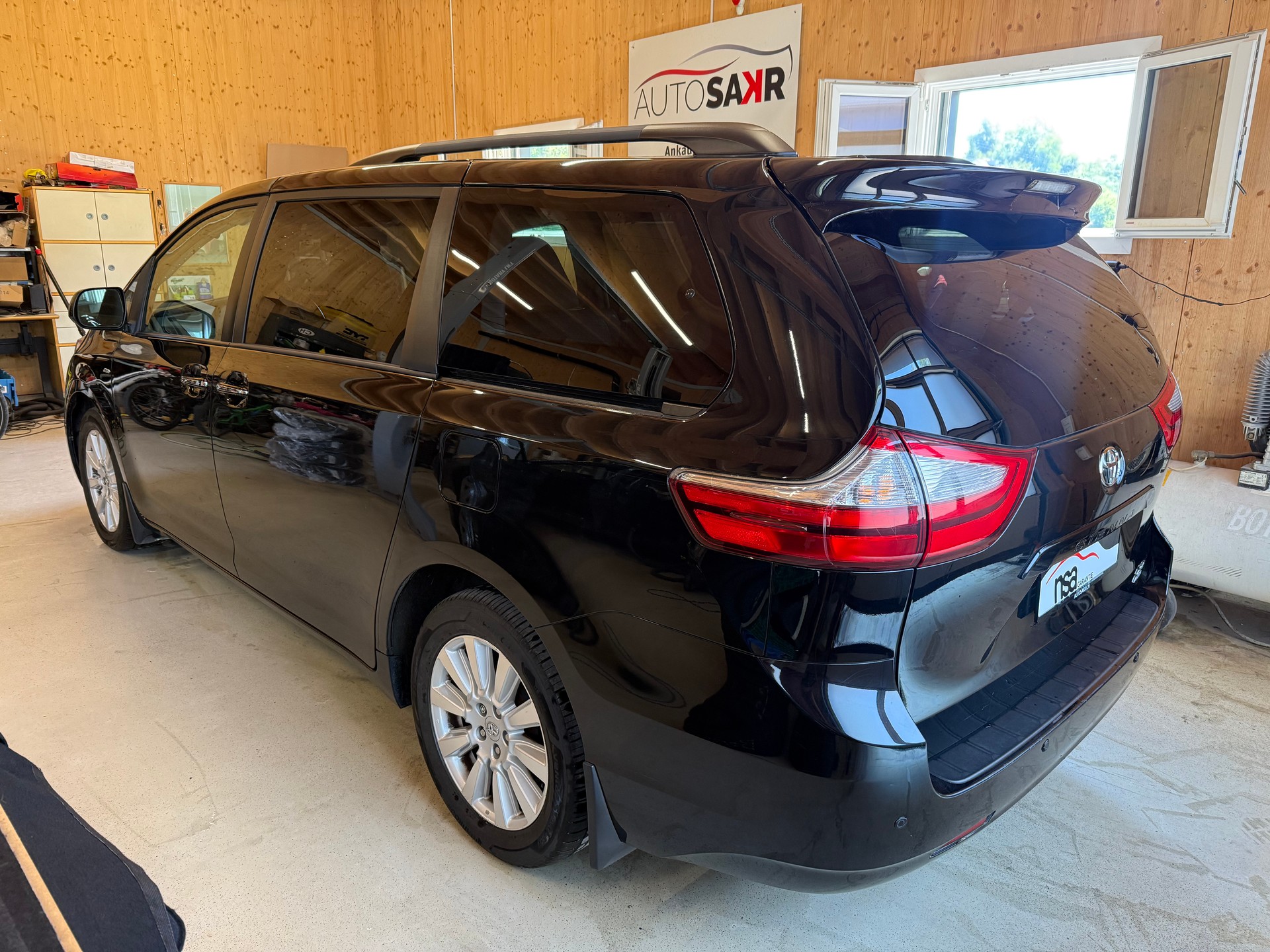 TOYOTA Sienna 3.5 A 4WD-image-5