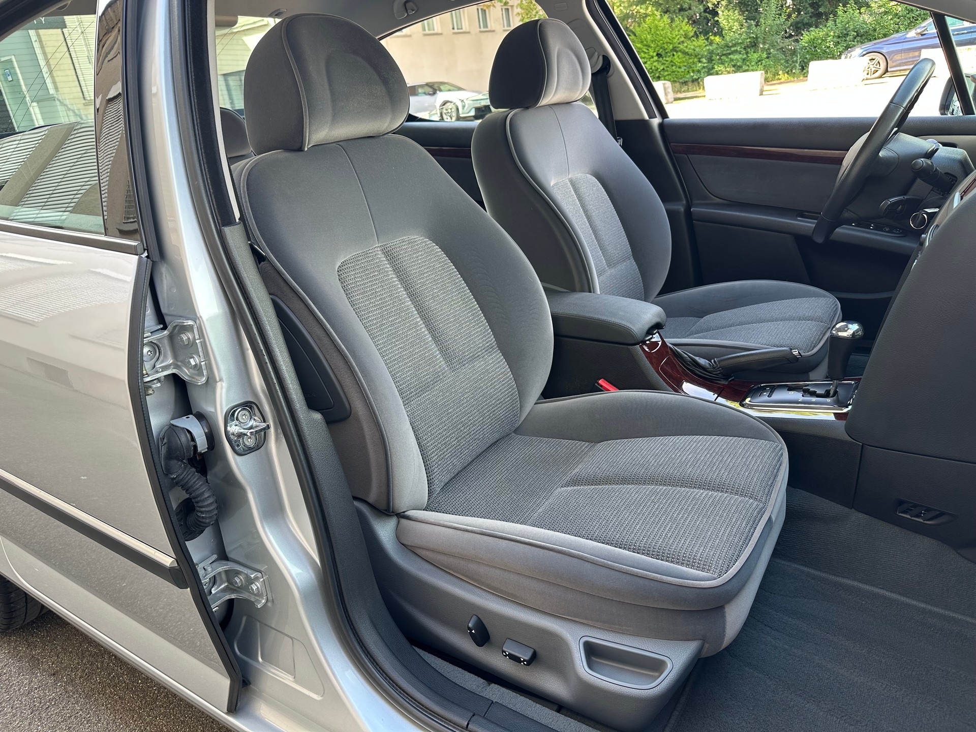PEUGEOT 407 2.0 ST Executive-image-14